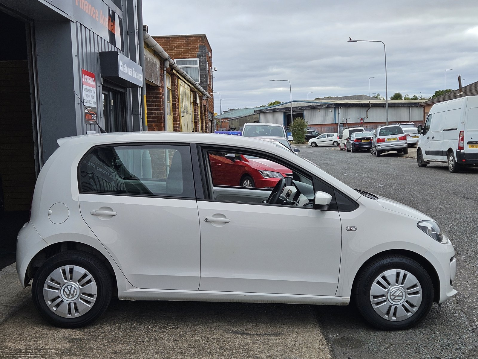 Volkswagen up! - Image 7