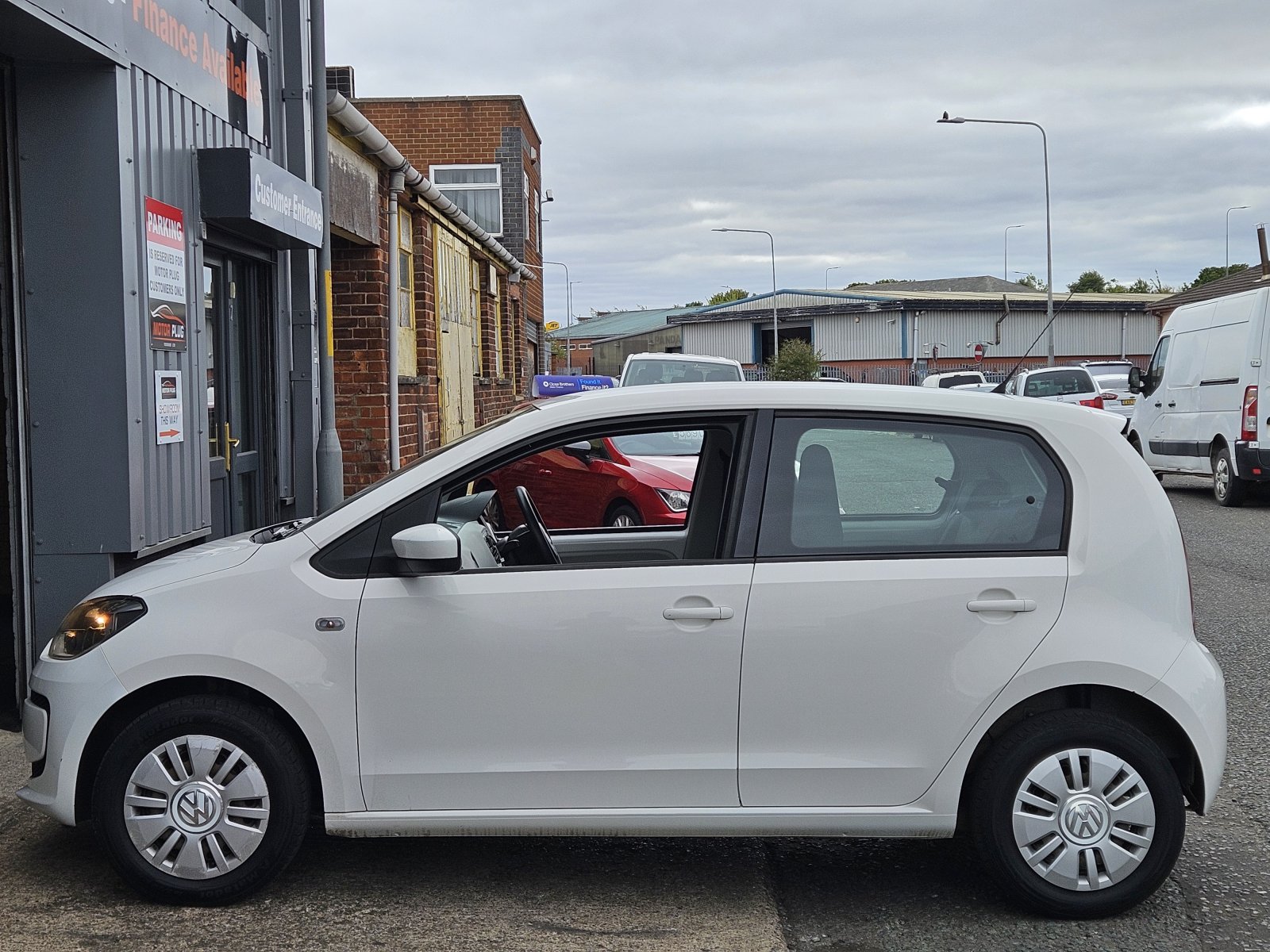 Volkswagen up! - Image 8