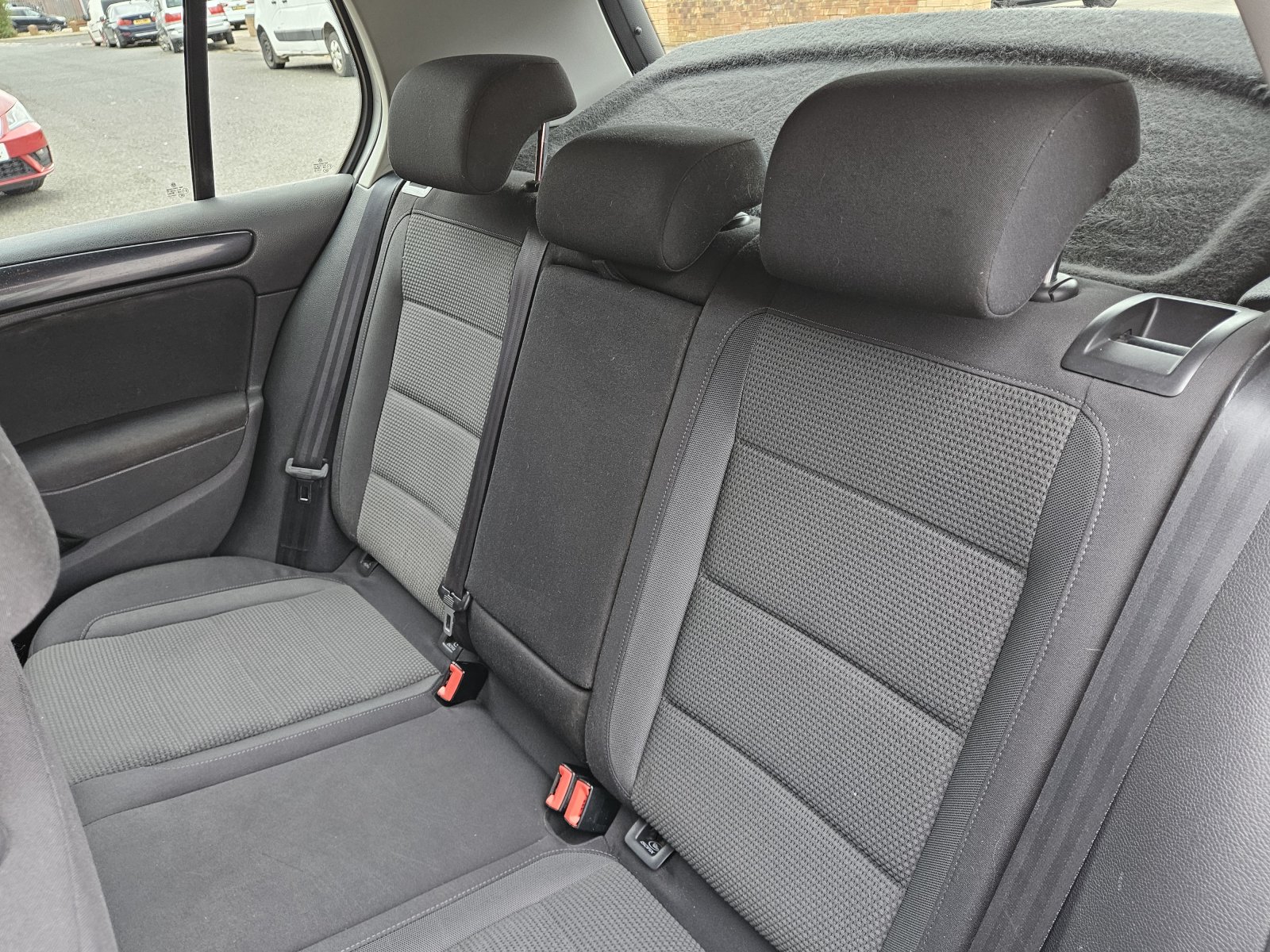 Volkswagen Golf - Image 18