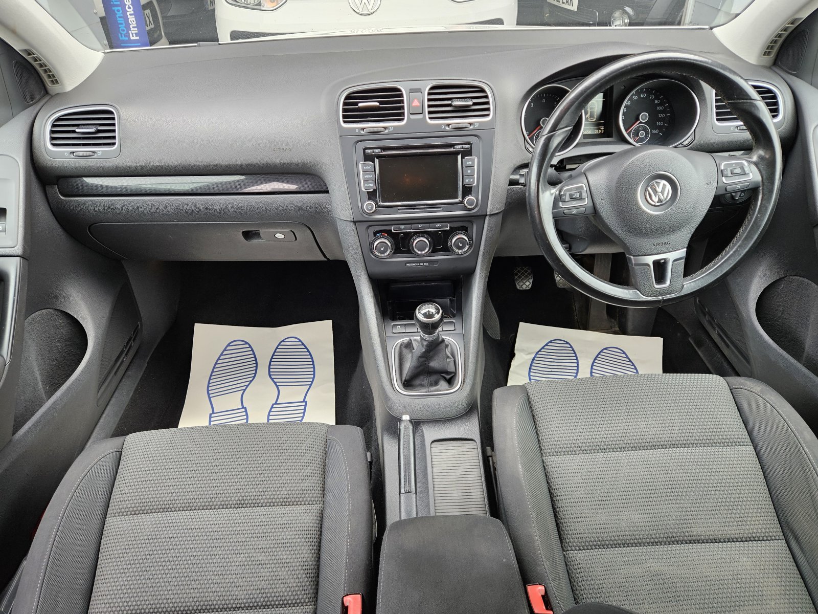Volkswagen Golf - Image 19