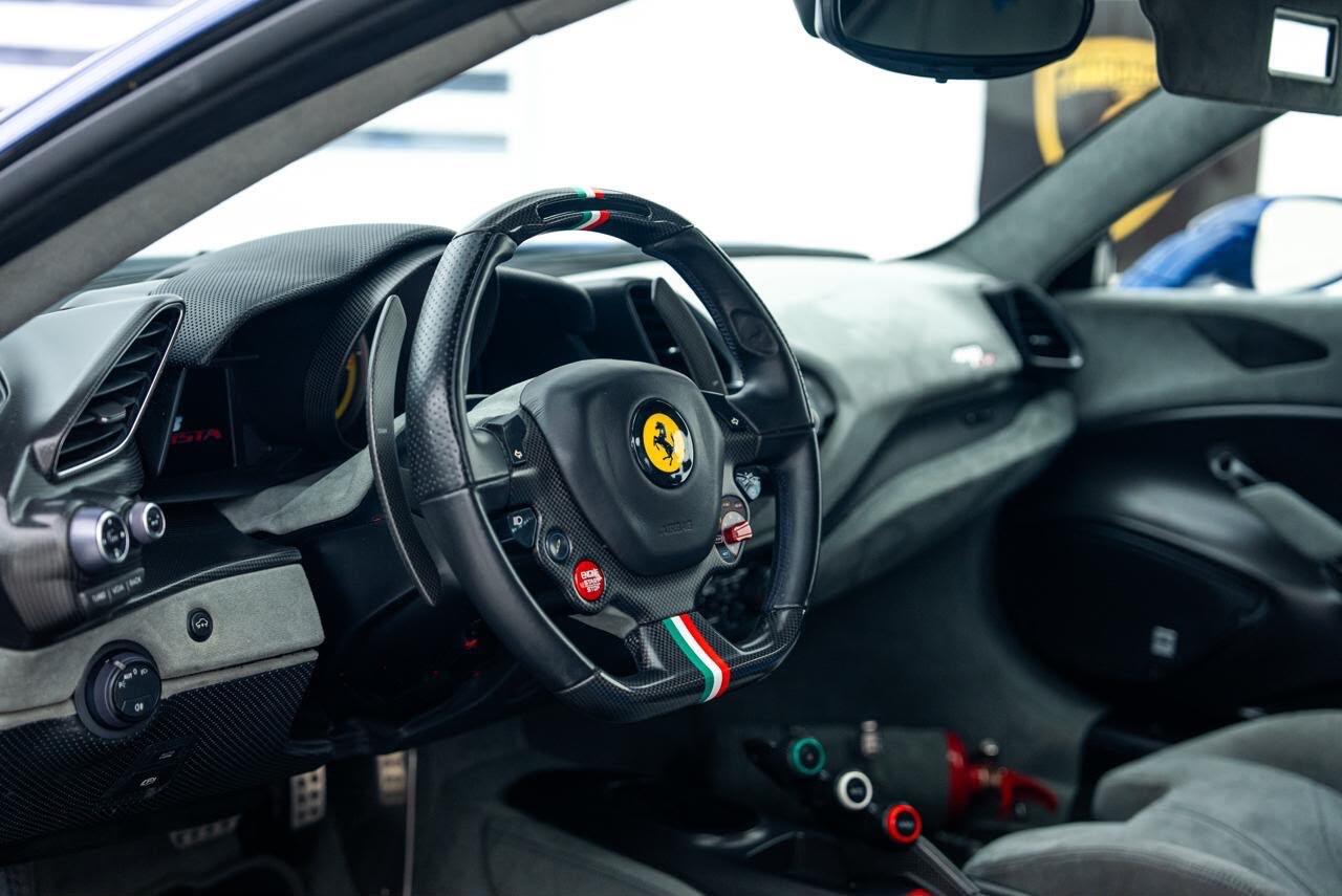 Ferrari 488 Pista - Image 11