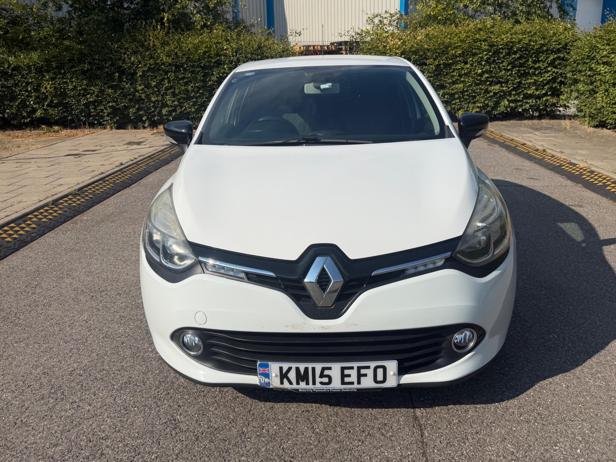 Renault Clio - Image 13