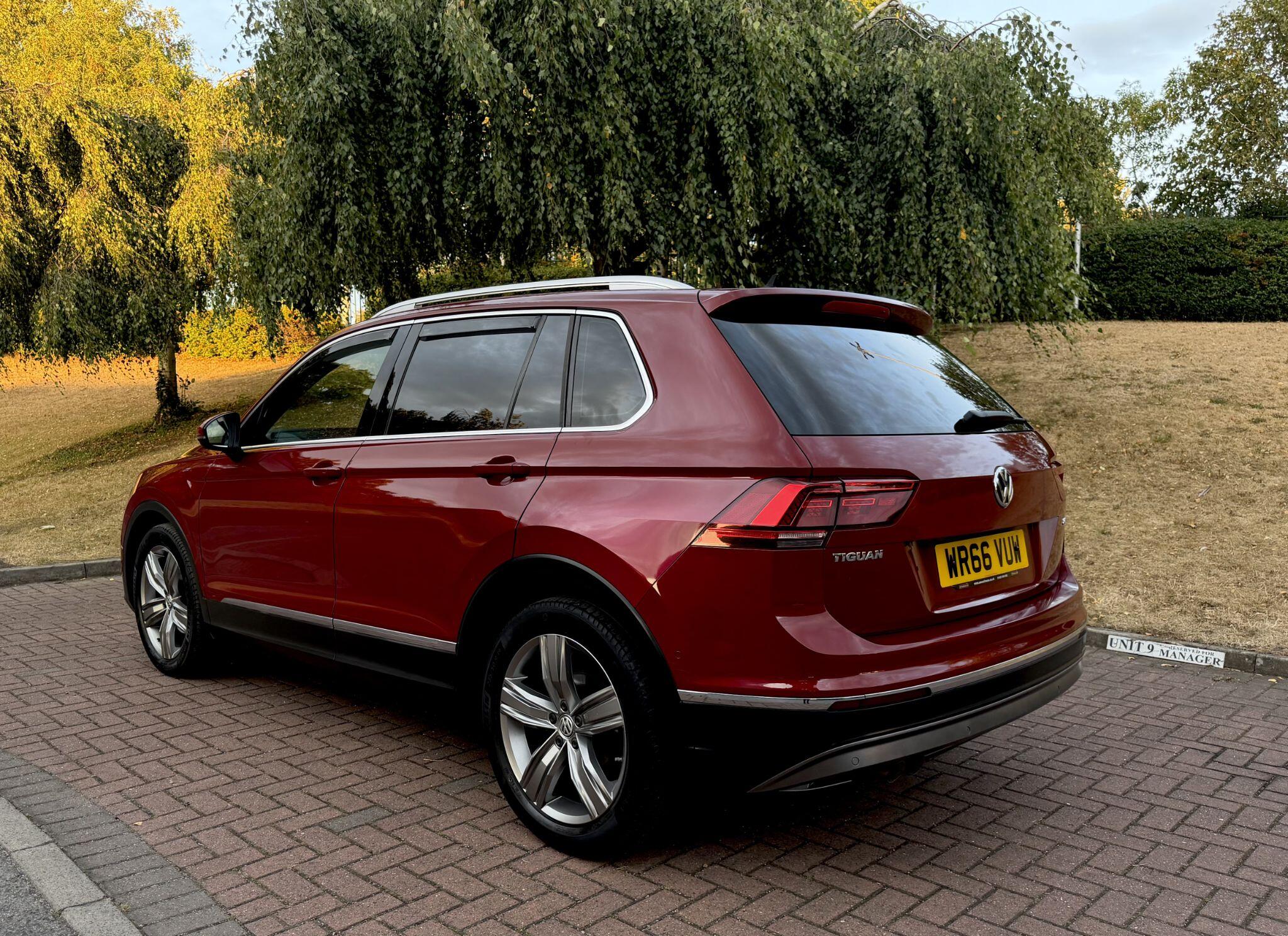 Volkswagen Tiguan - Image 8