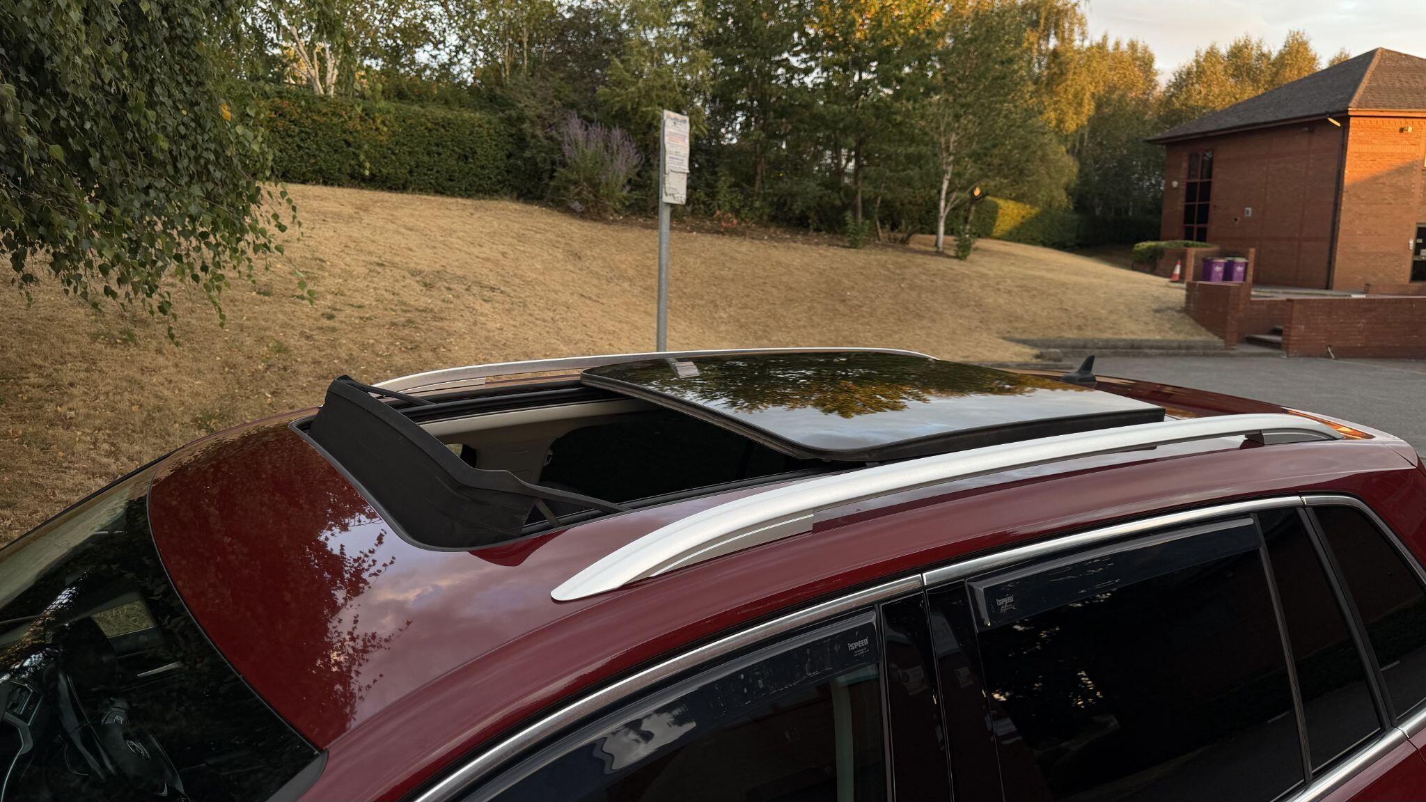 Volkswagen Tiguan - Image 18