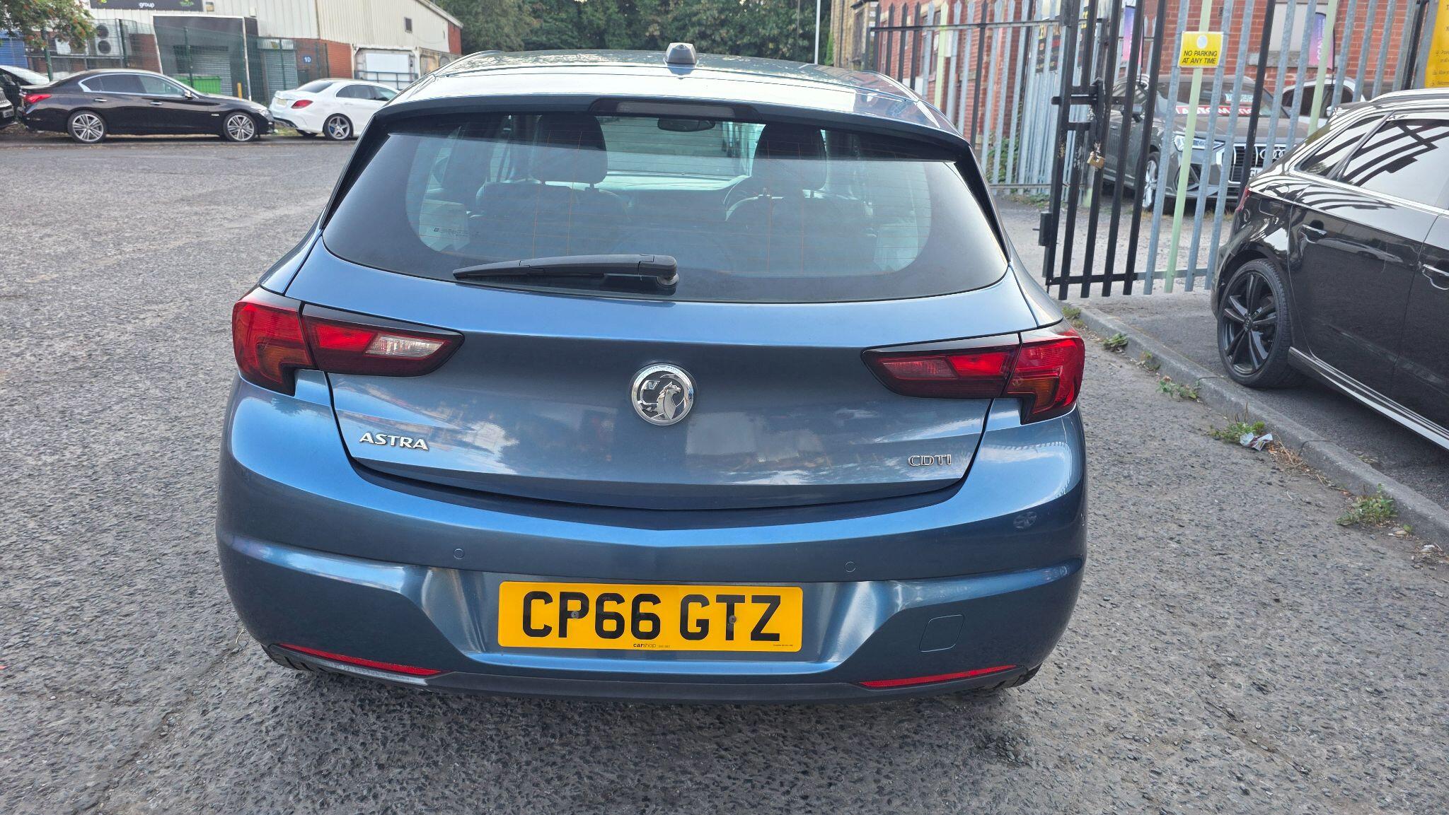 Vauxhall Astra - Image 8