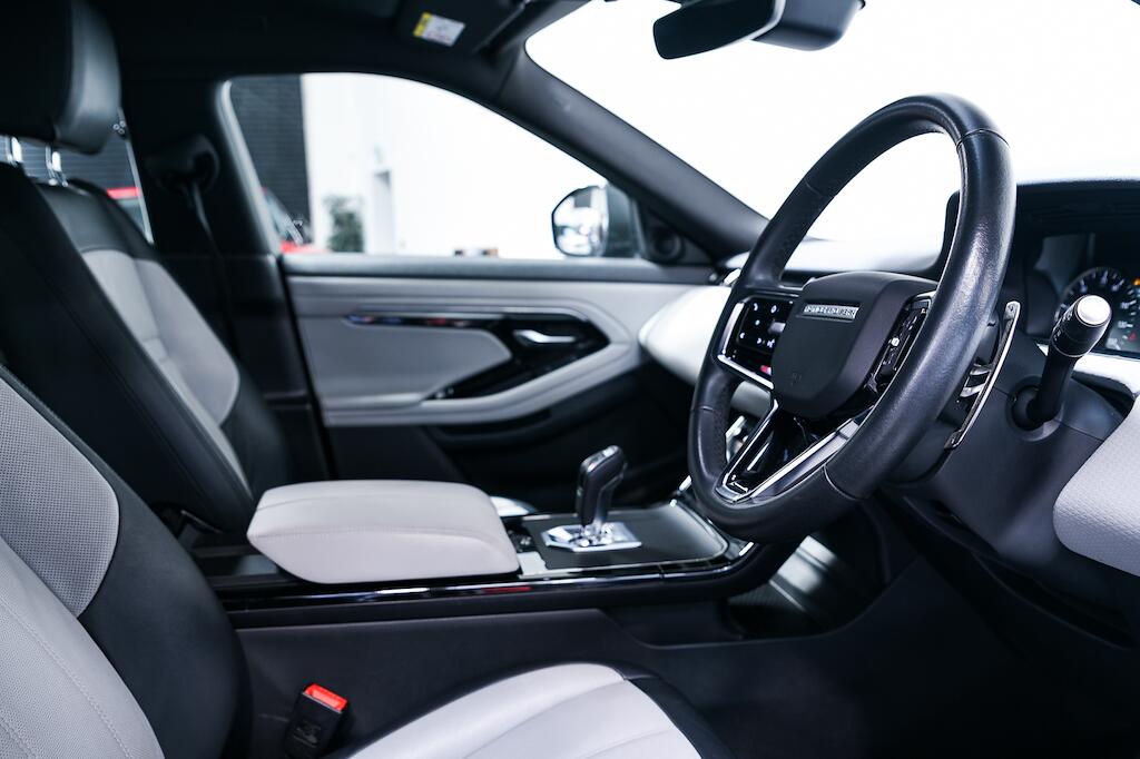 Land Rover Range Rover Evoque - Image 8