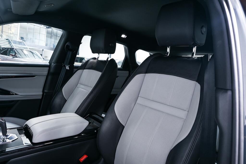 Land Rover Range Rover Evoque - Image 11