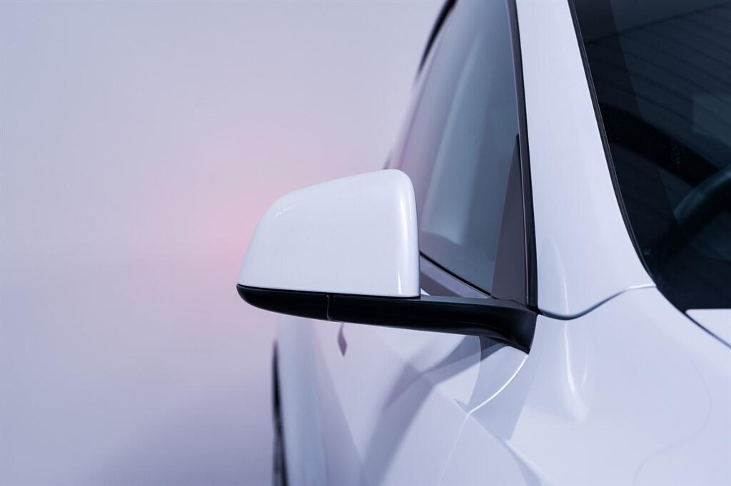 Tesla Model Y - Image 8
