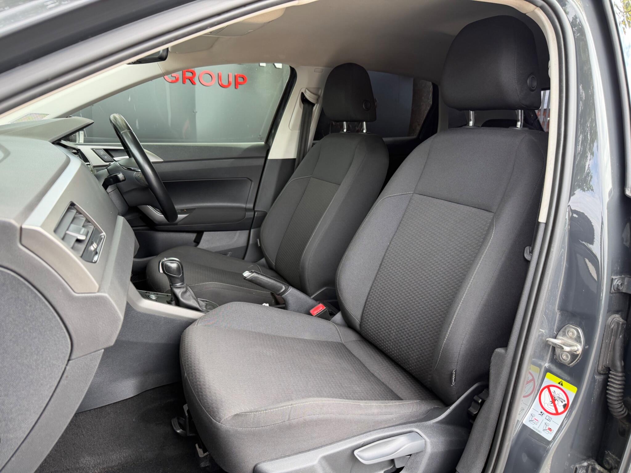 Volkswagen Polo - Image 7