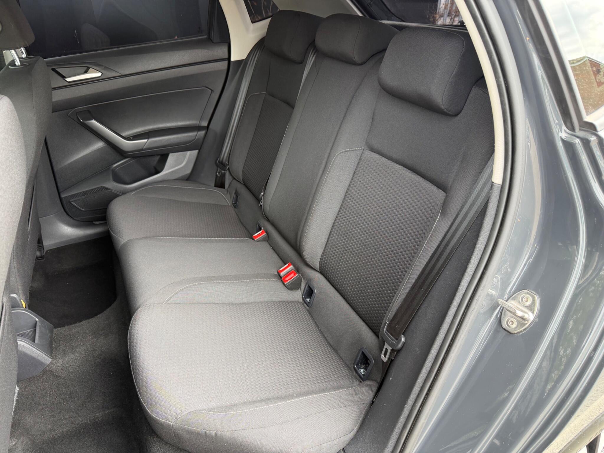 Volkswagen Polo - Image 11