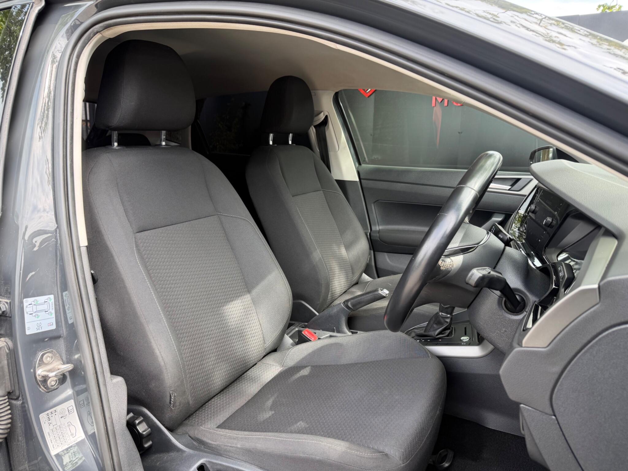 Volkswagen Polo - Image 18