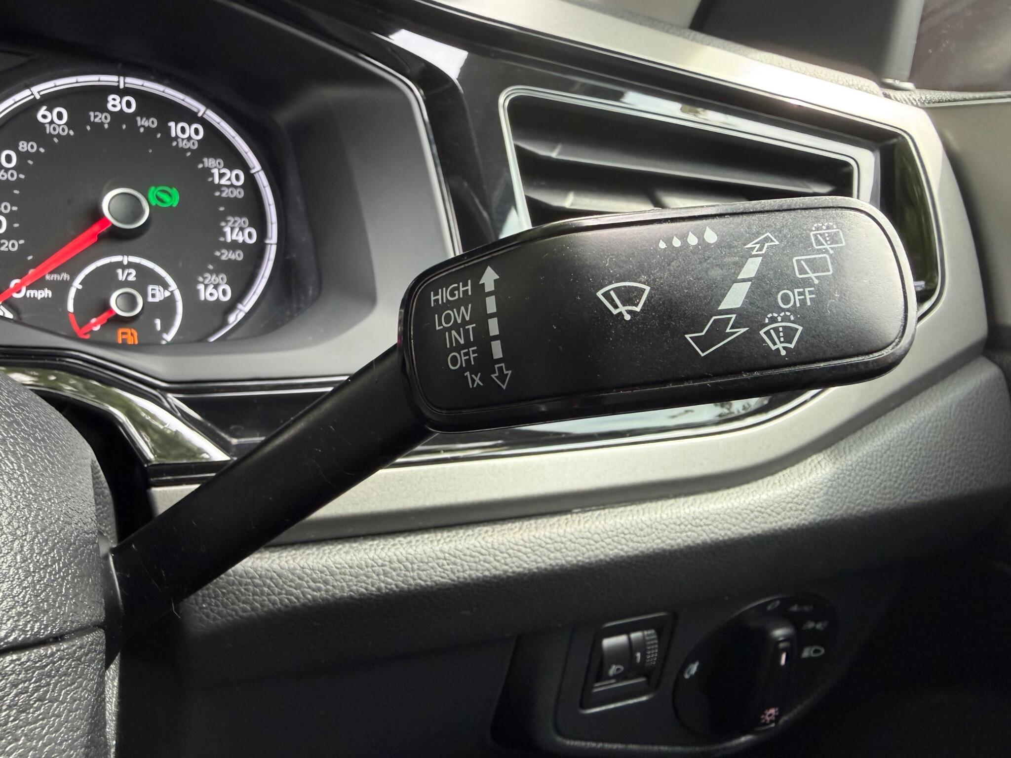 Volkswagen Polo - Image 19