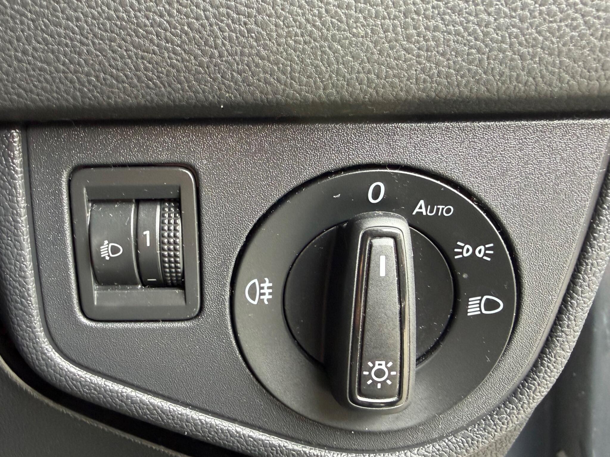 Volkswagen Polo - Image 34