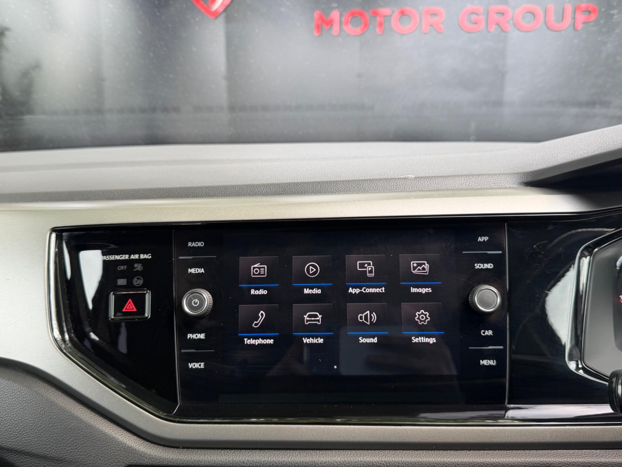 Volkswagen Polo - Image 35