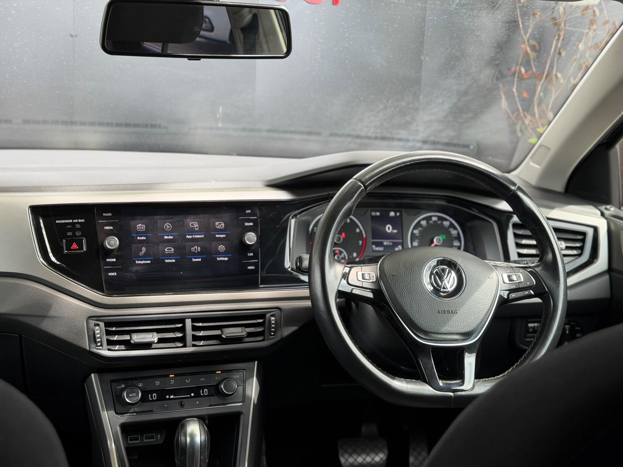 Volkswagen Polo - Image 41
