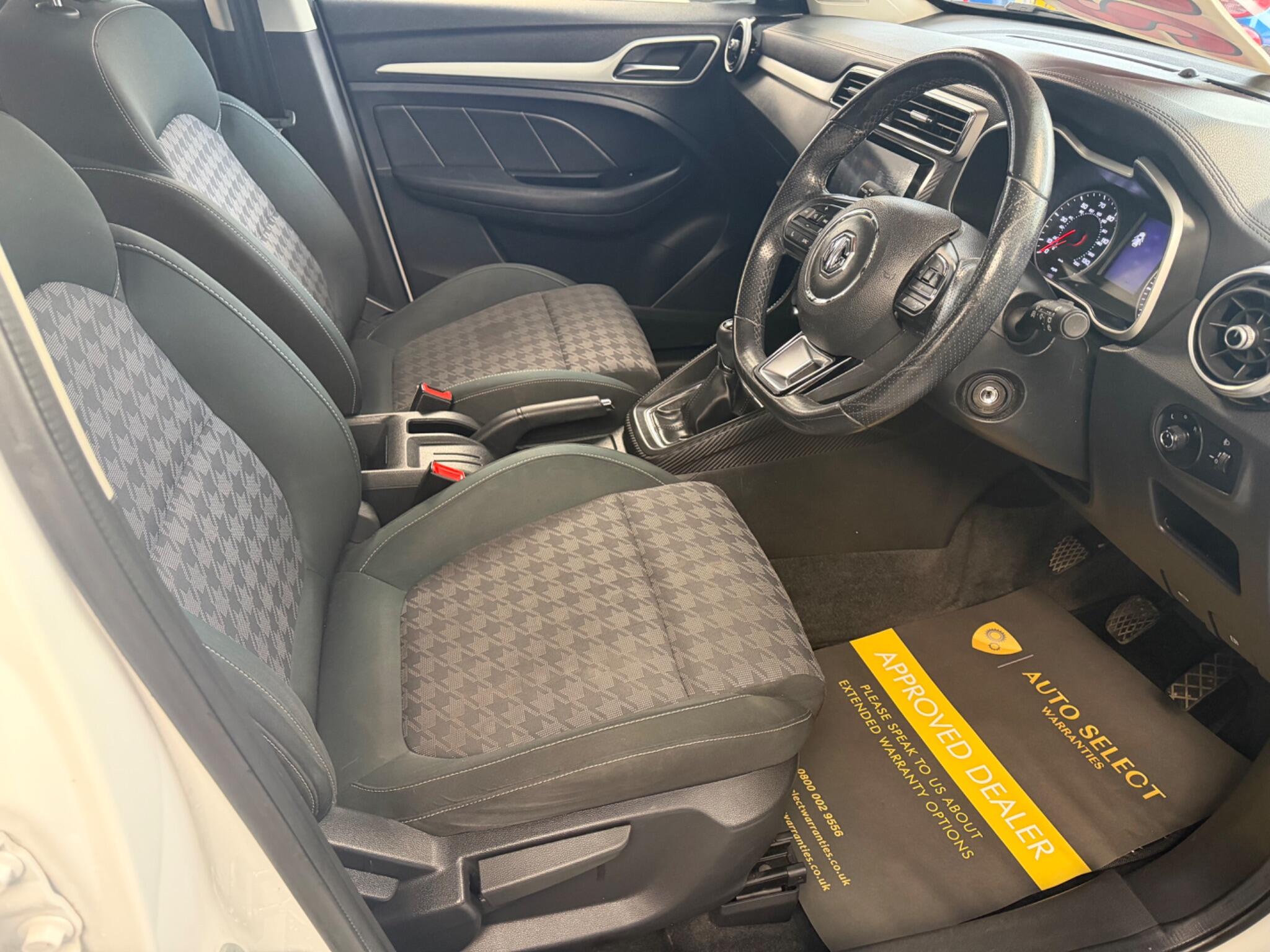 MG MG ZS - Image 15