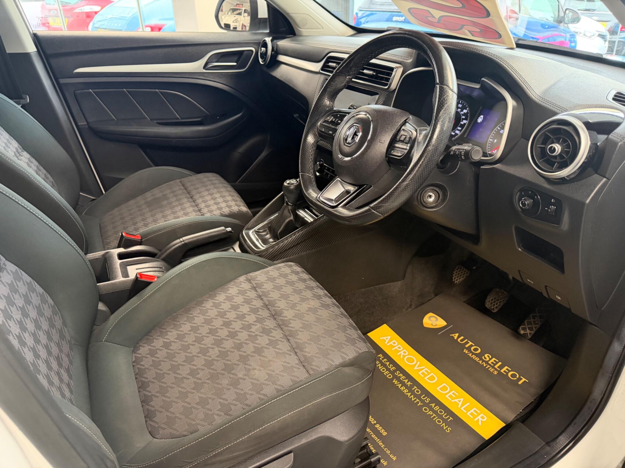 MG MG ZS - Image 18