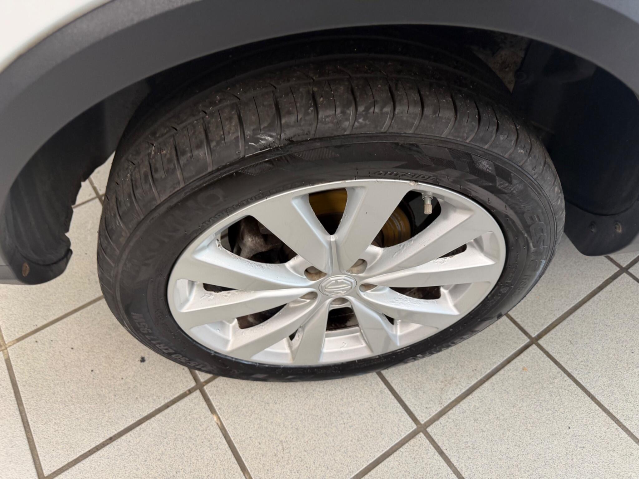 MG MG ZS - Image 18