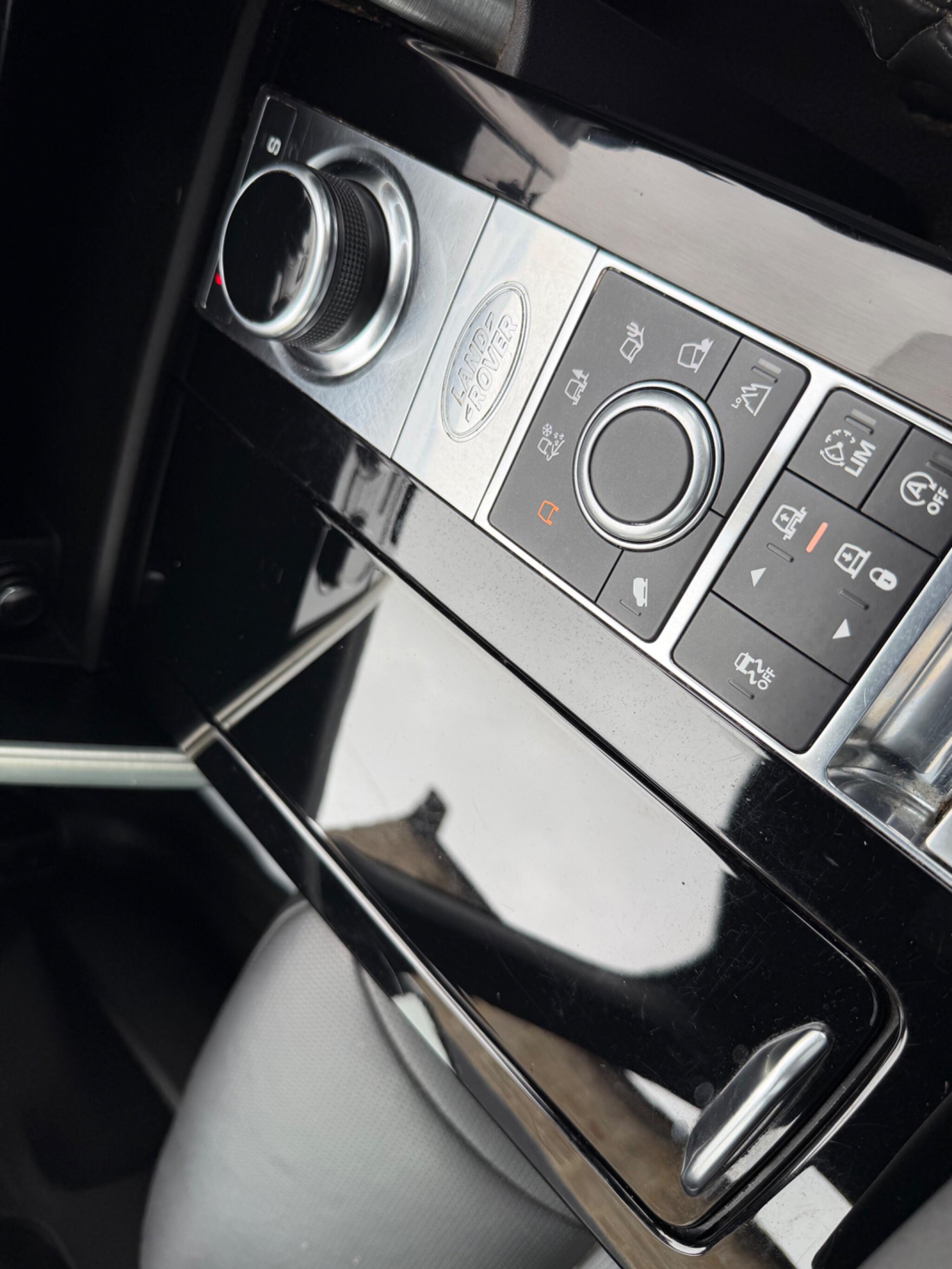 Land Rover Discovery - Image 17