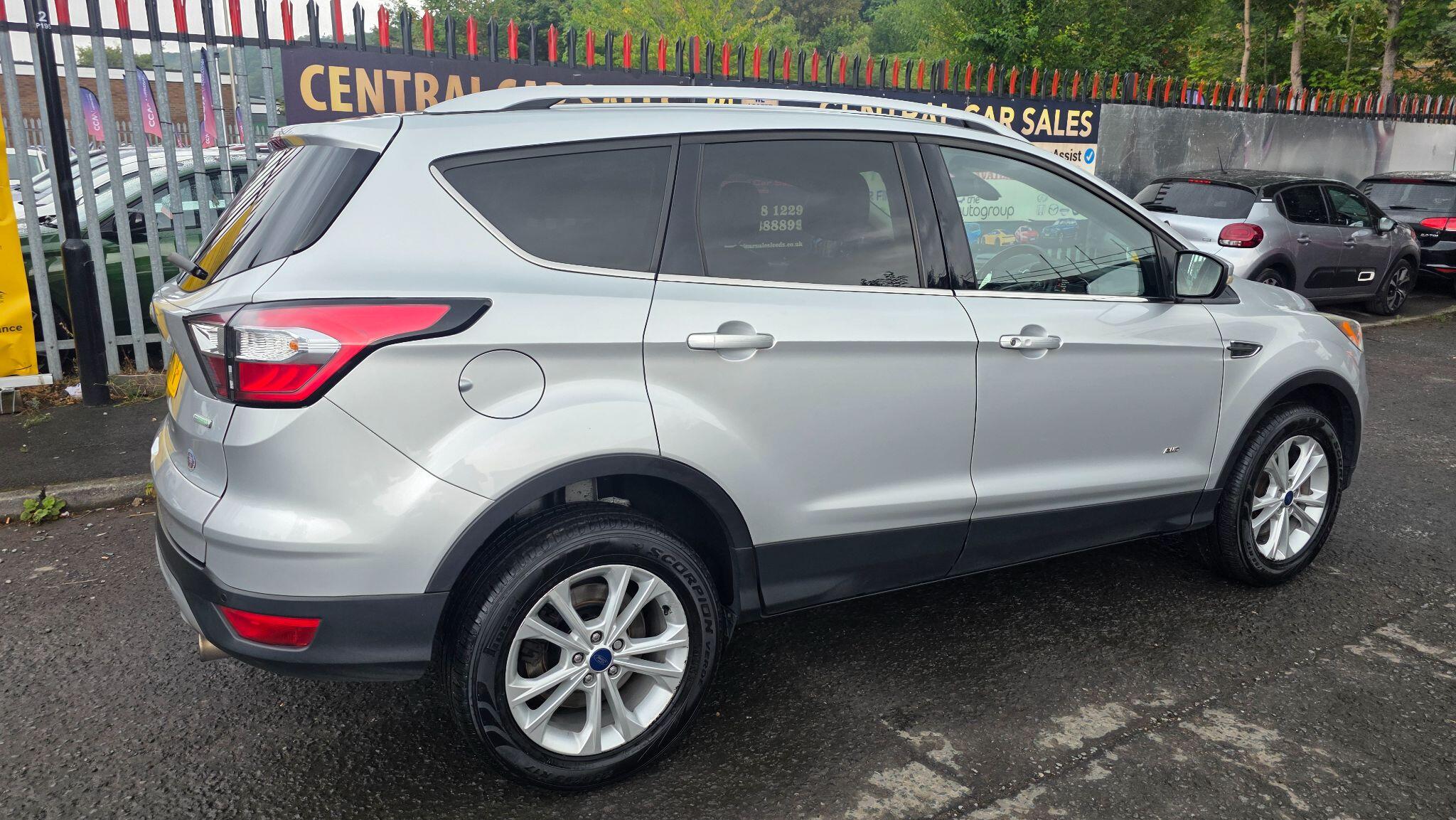 Ford Kuga - Image 10