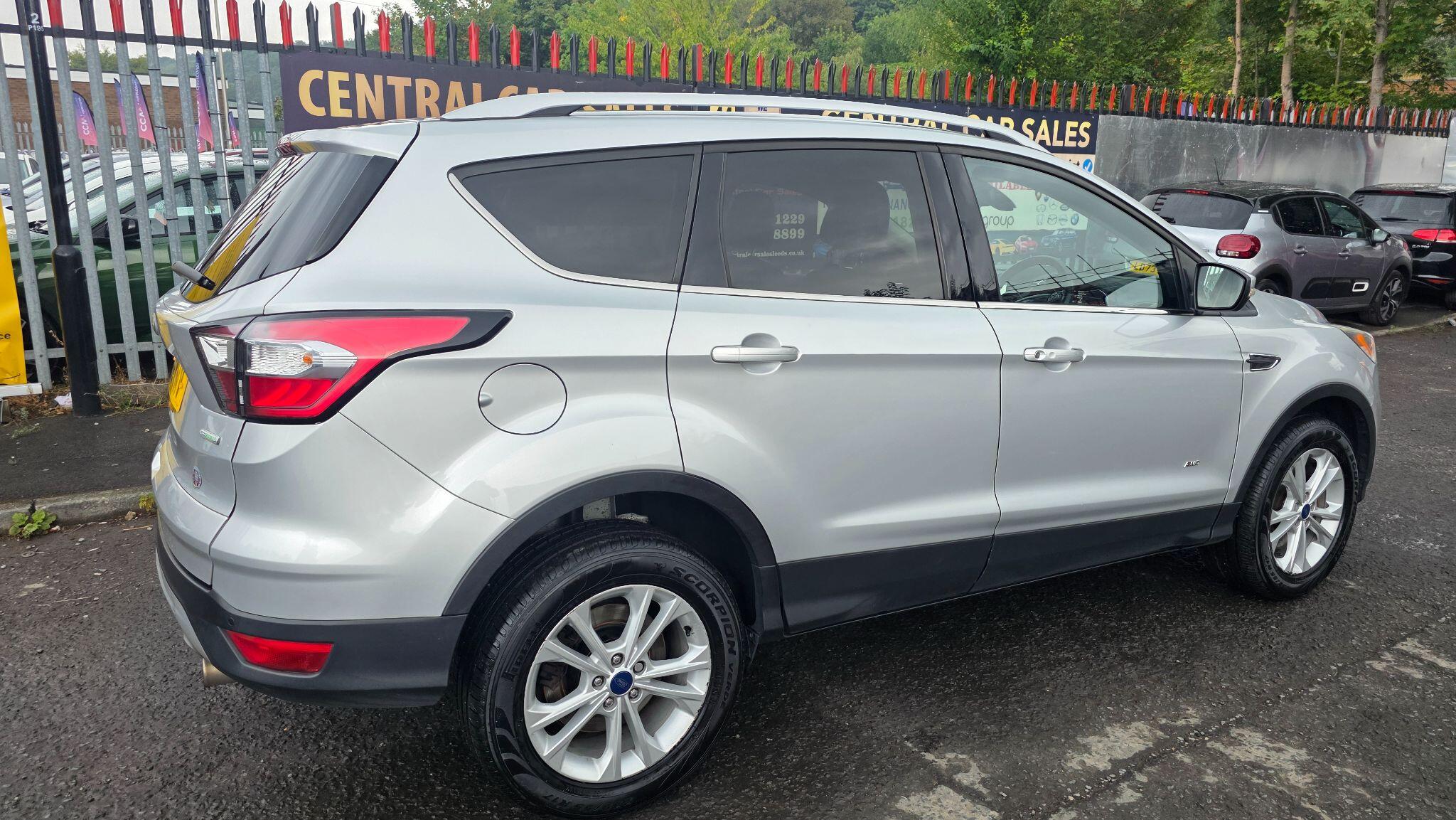 Ford Kuga - Image 11