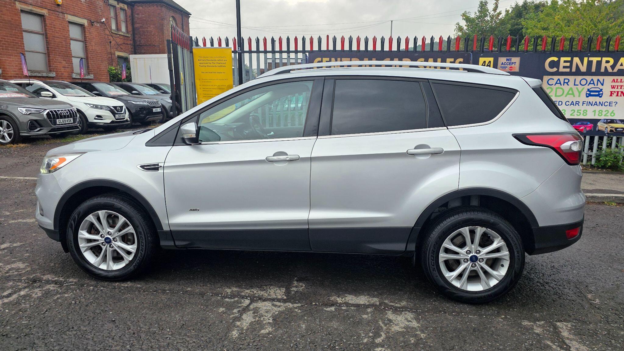 Ford Kuga - Image 17