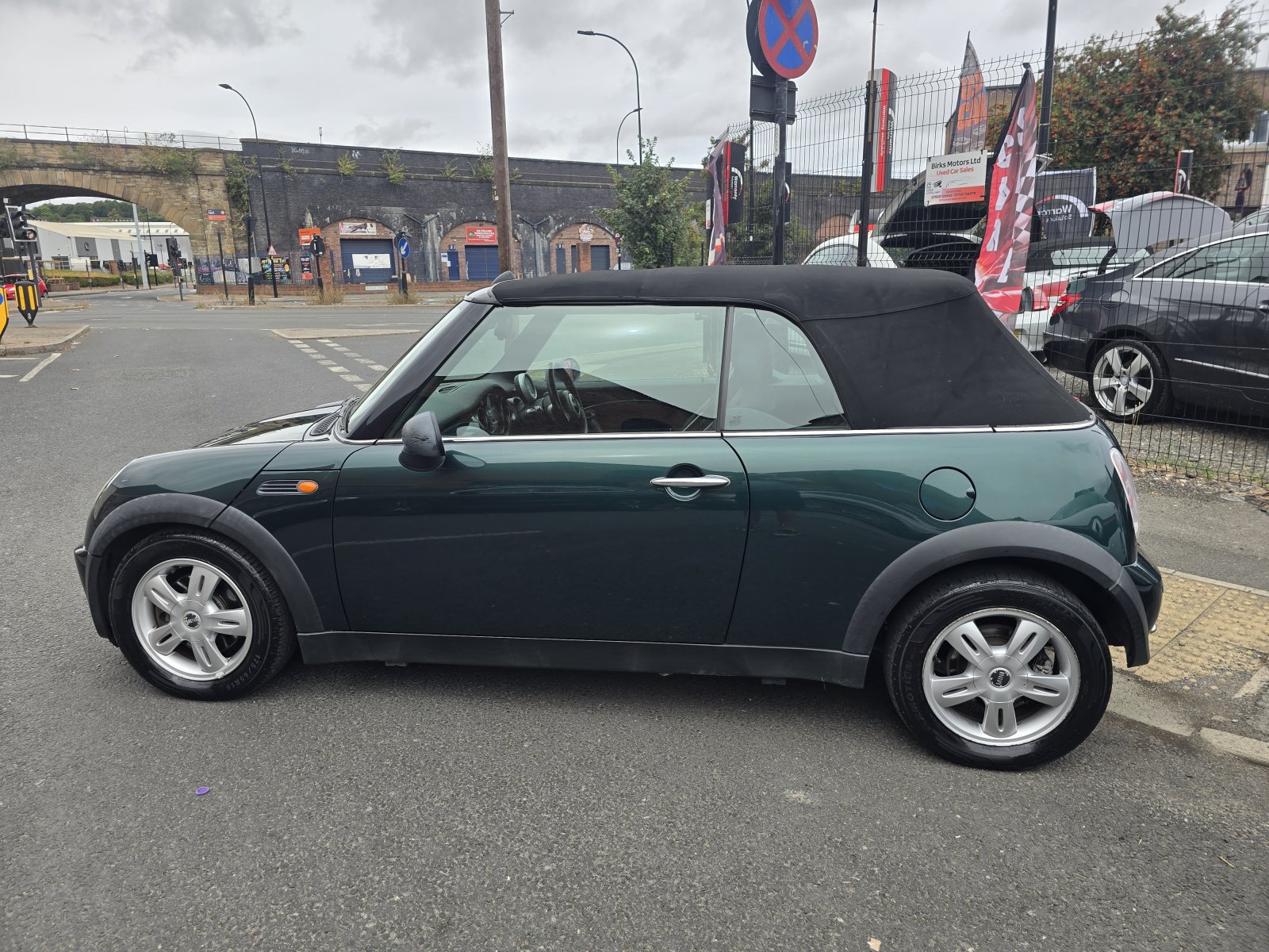 MINI Convertible - Image 7