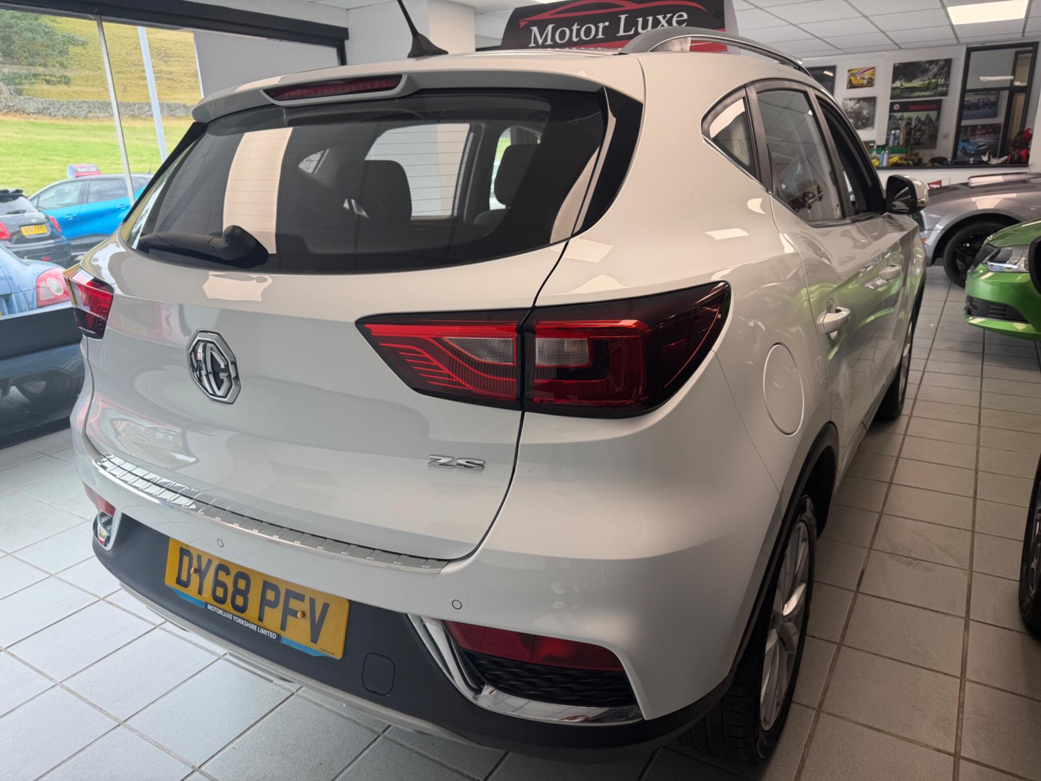 MG MG ZS - Image 5