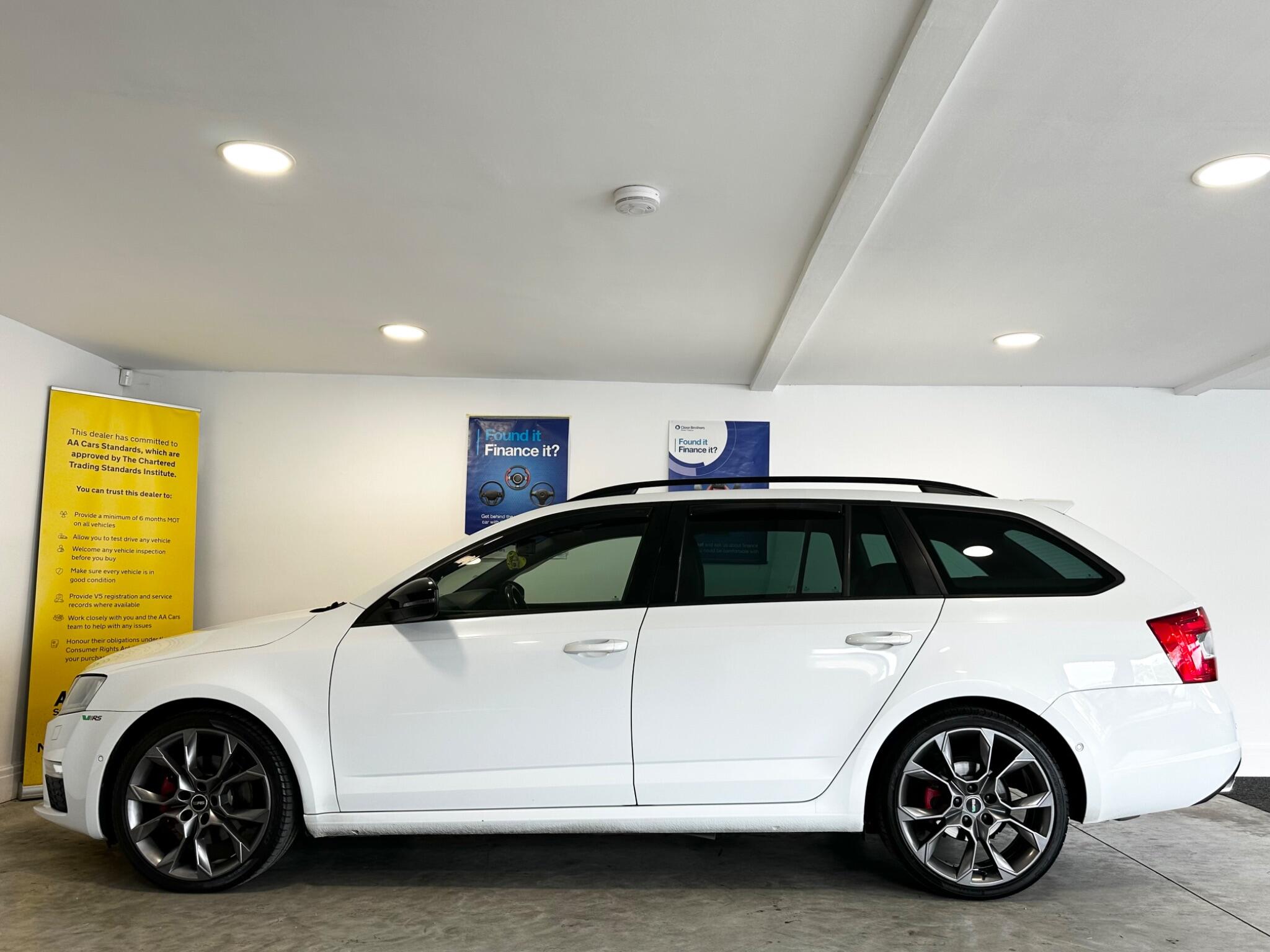 Skoda Octavia - Image 9
