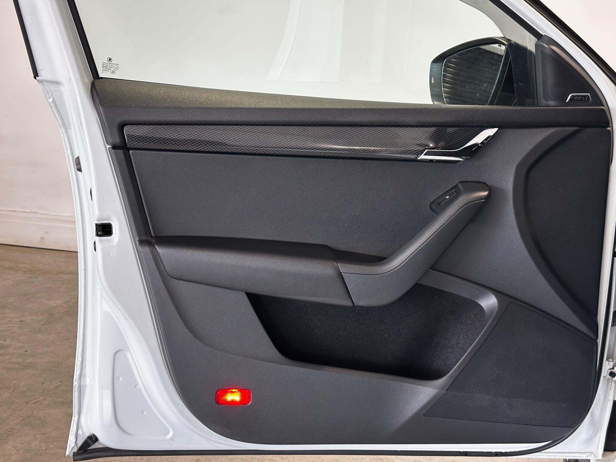 Skoda Octavia - Image 17