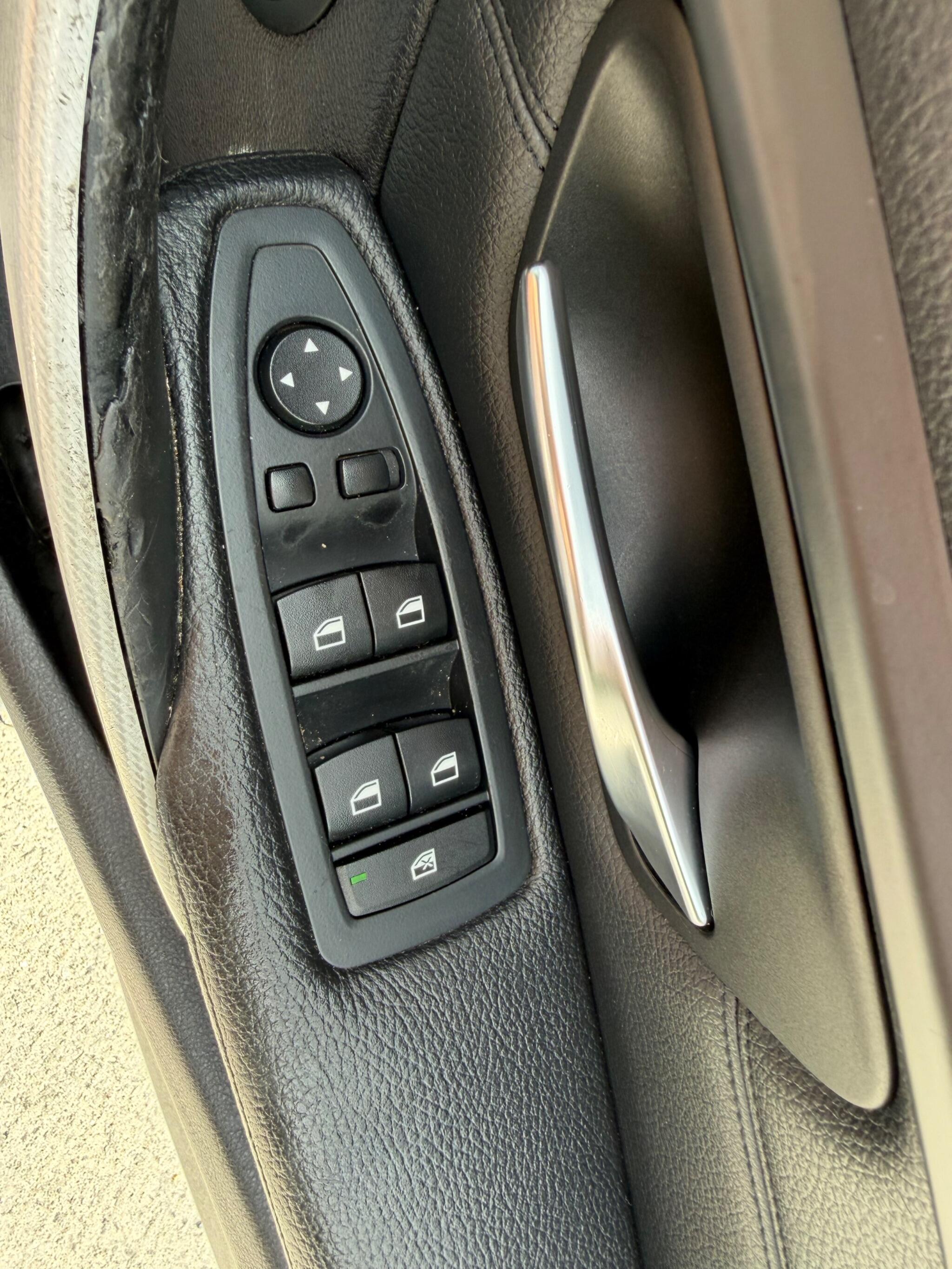BMW 3 Series - Image 30
