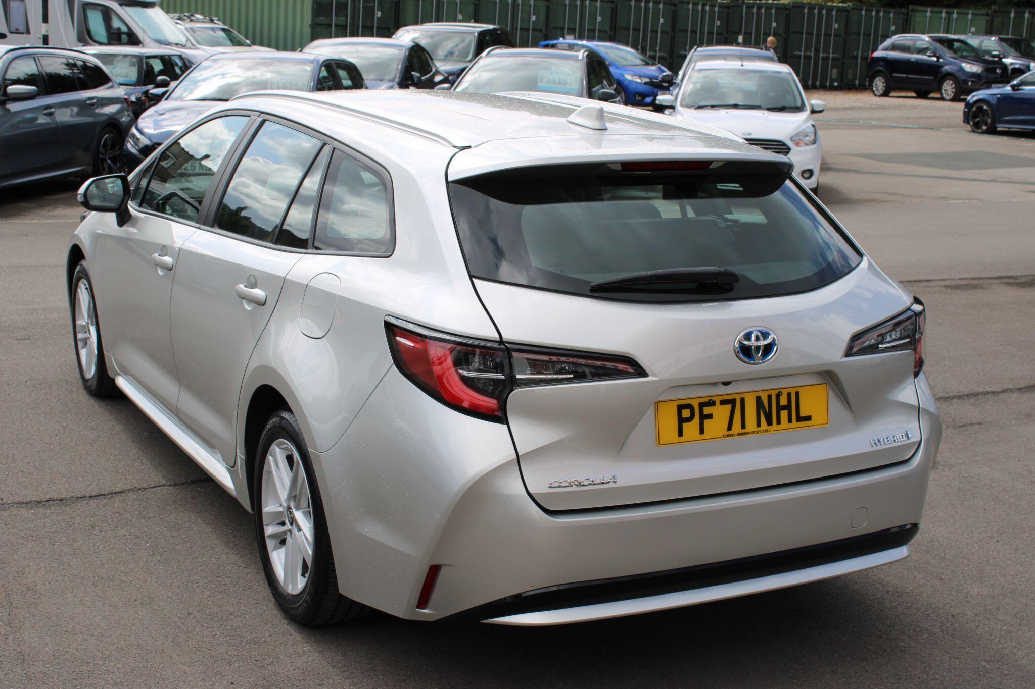 Toyota Corolla - Image 4