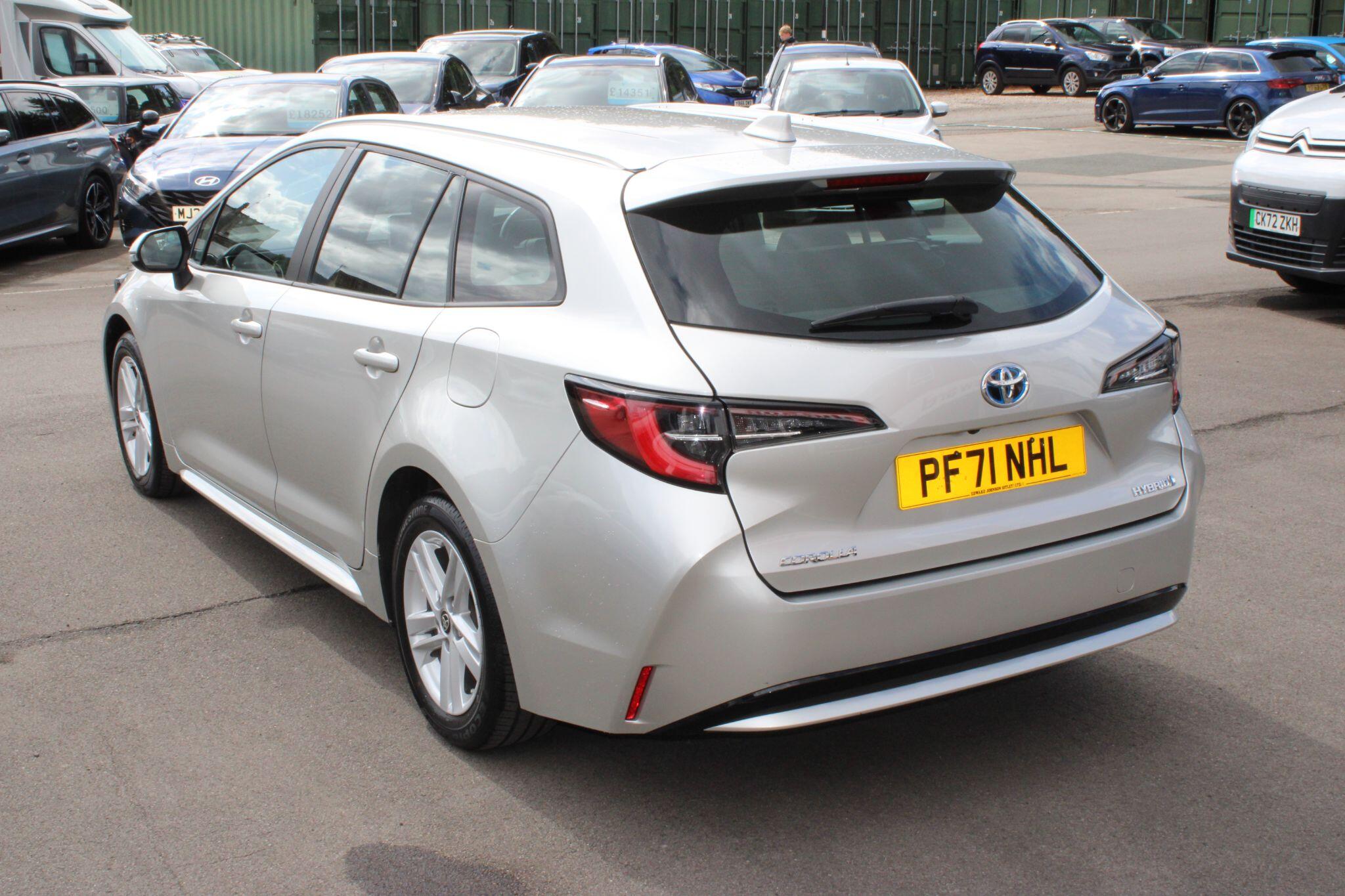 Toyota Corolla - Image 17