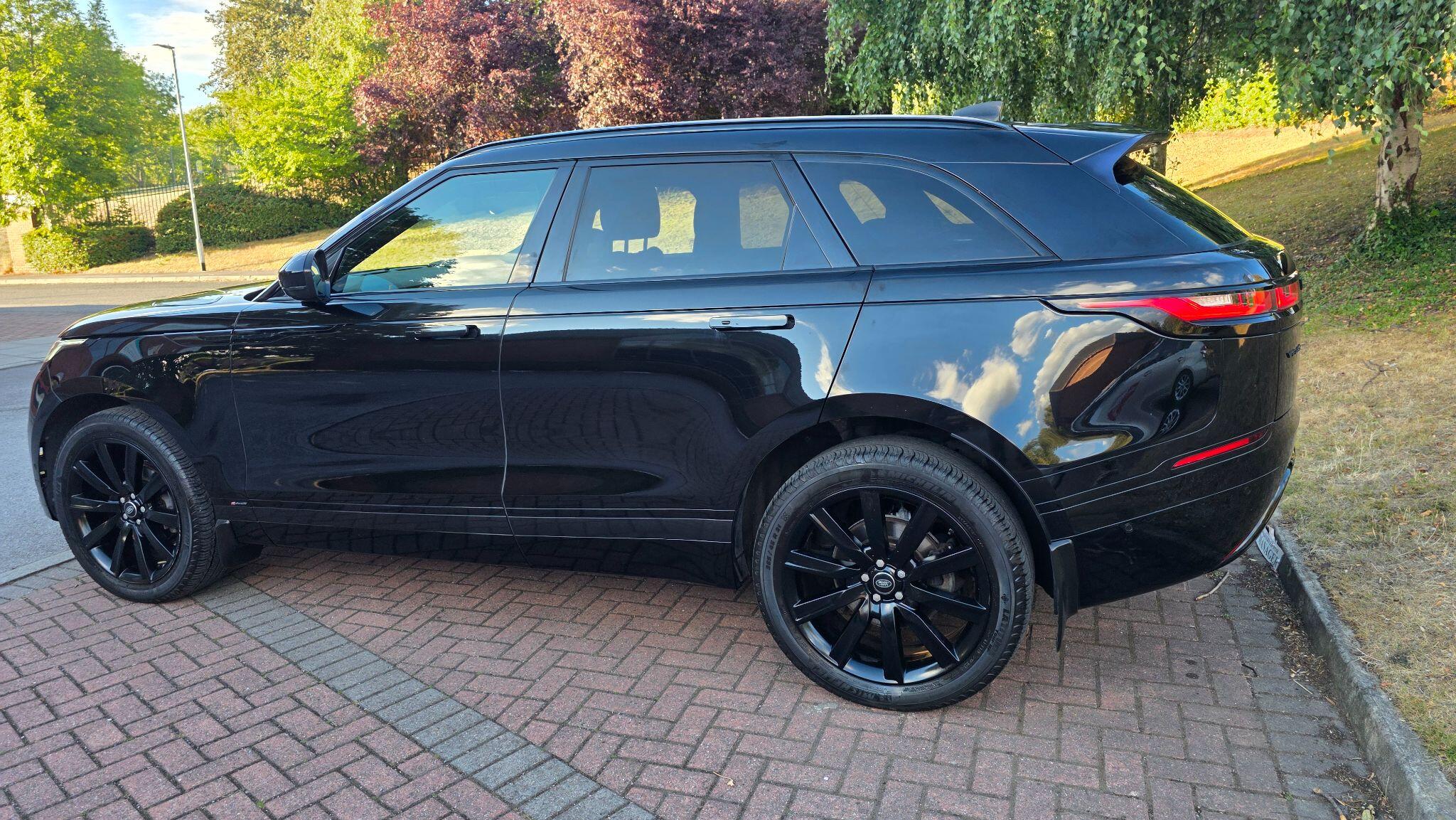 Land Rover Range Rover Velar - Image 18