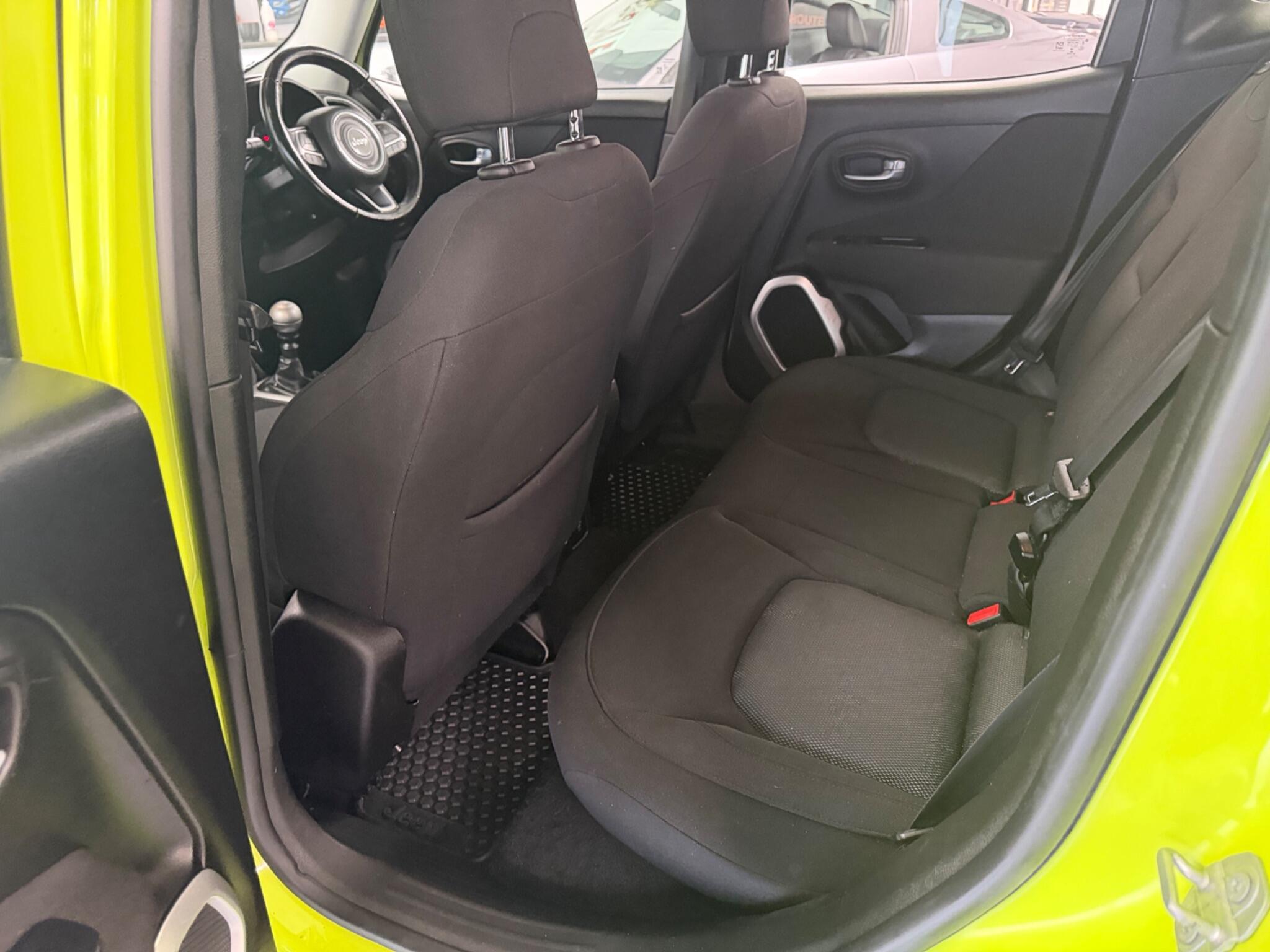 Jeep Renegade - Image 13