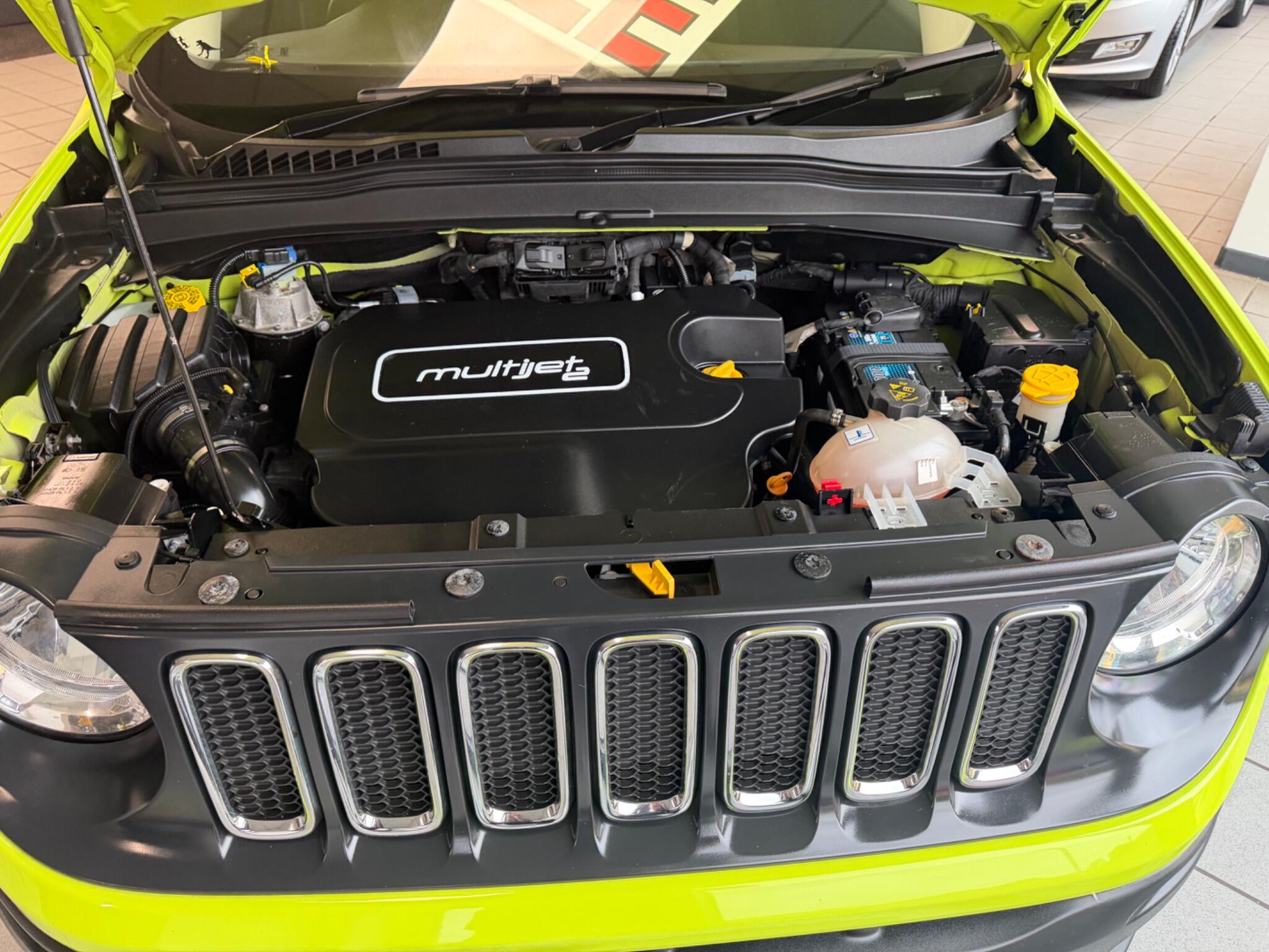 Jeep Renegade - Image 18