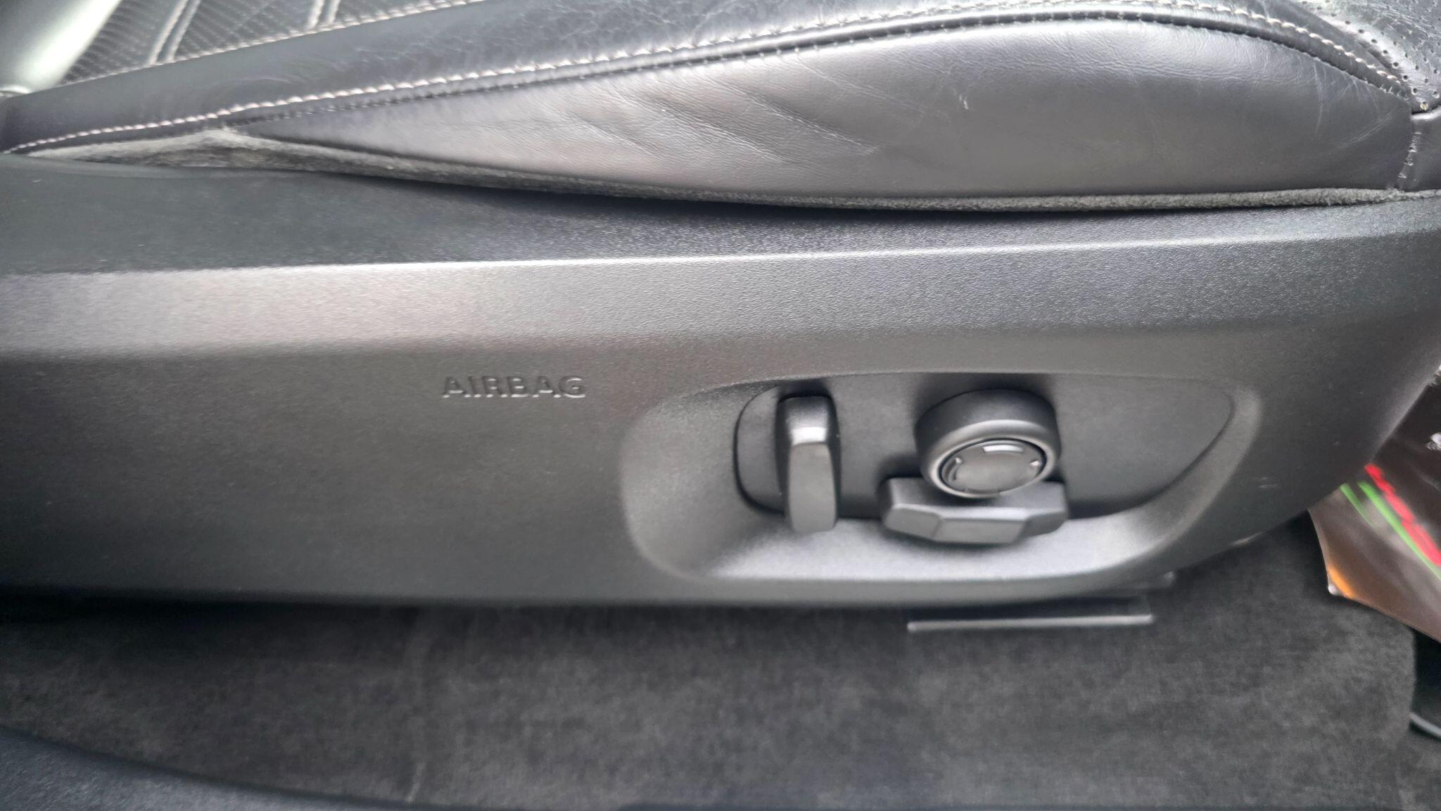 Land Rover Range Rover Evoque - Image 18