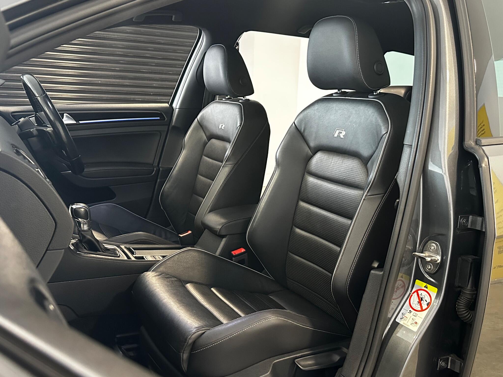 Volkswagen Golf - Image 14