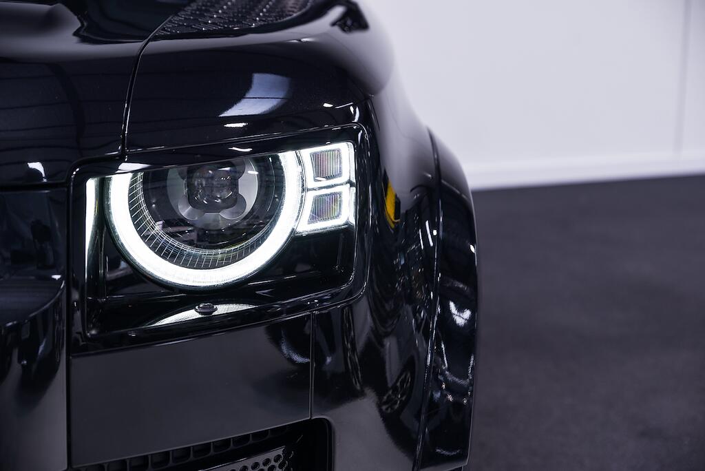Land Rover Defender 110 - Image 8