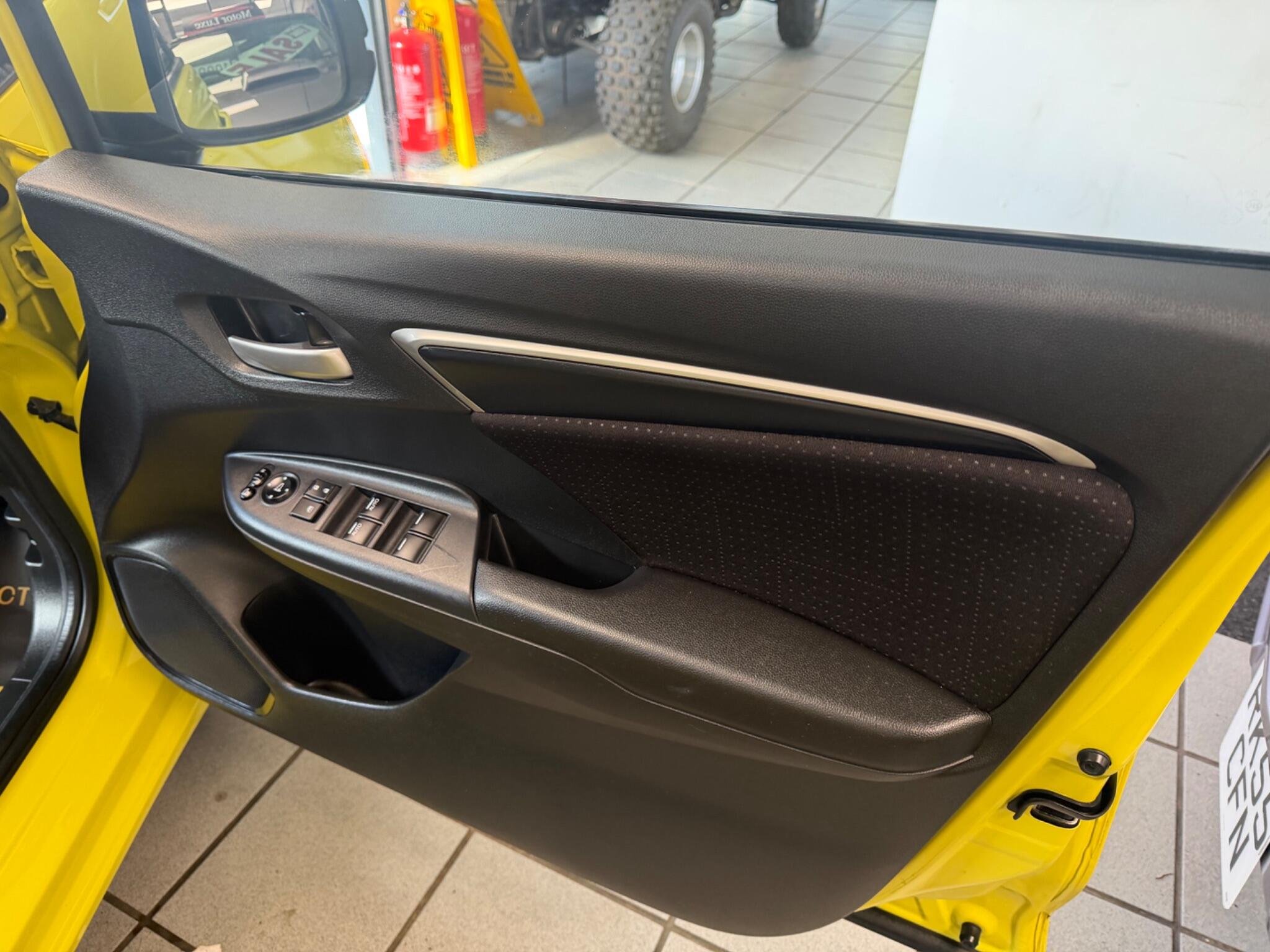 Honda Jazz - Image 16