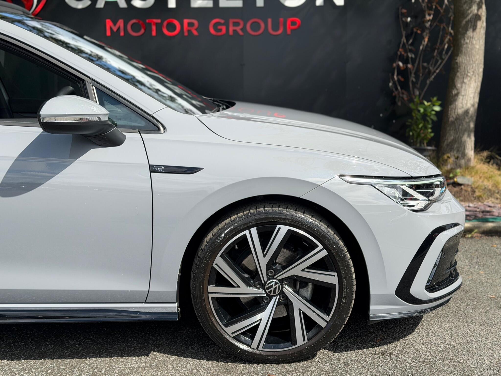 Volkswagen Golf - Image 29