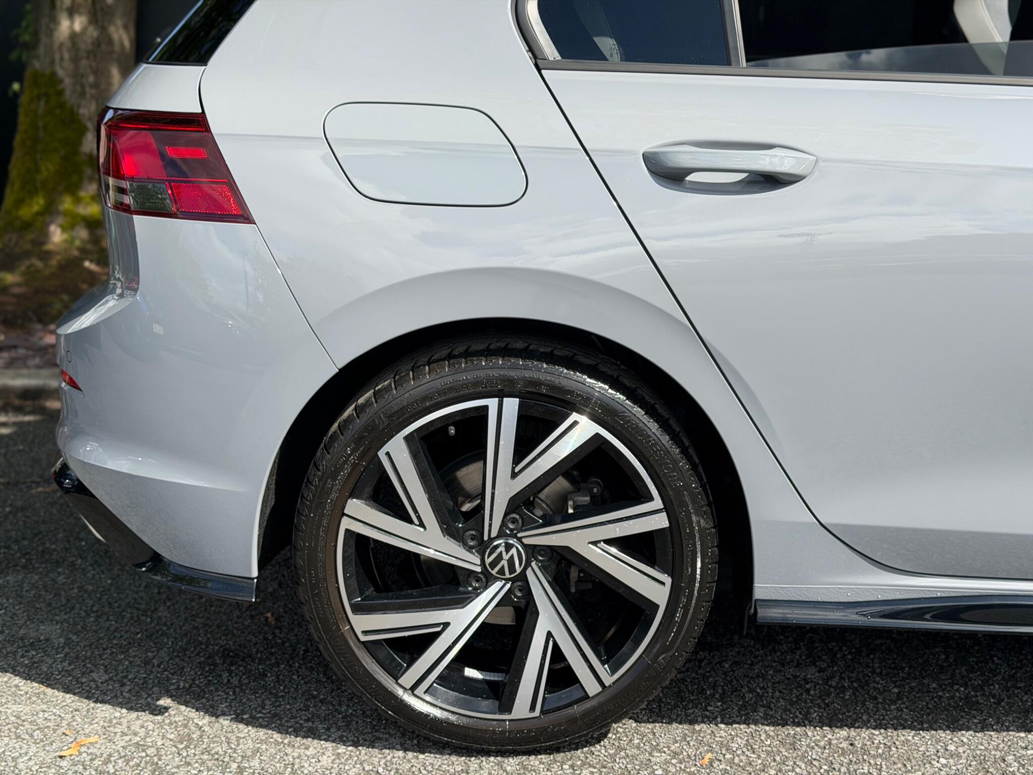 Volkswagen Golf - Image 30