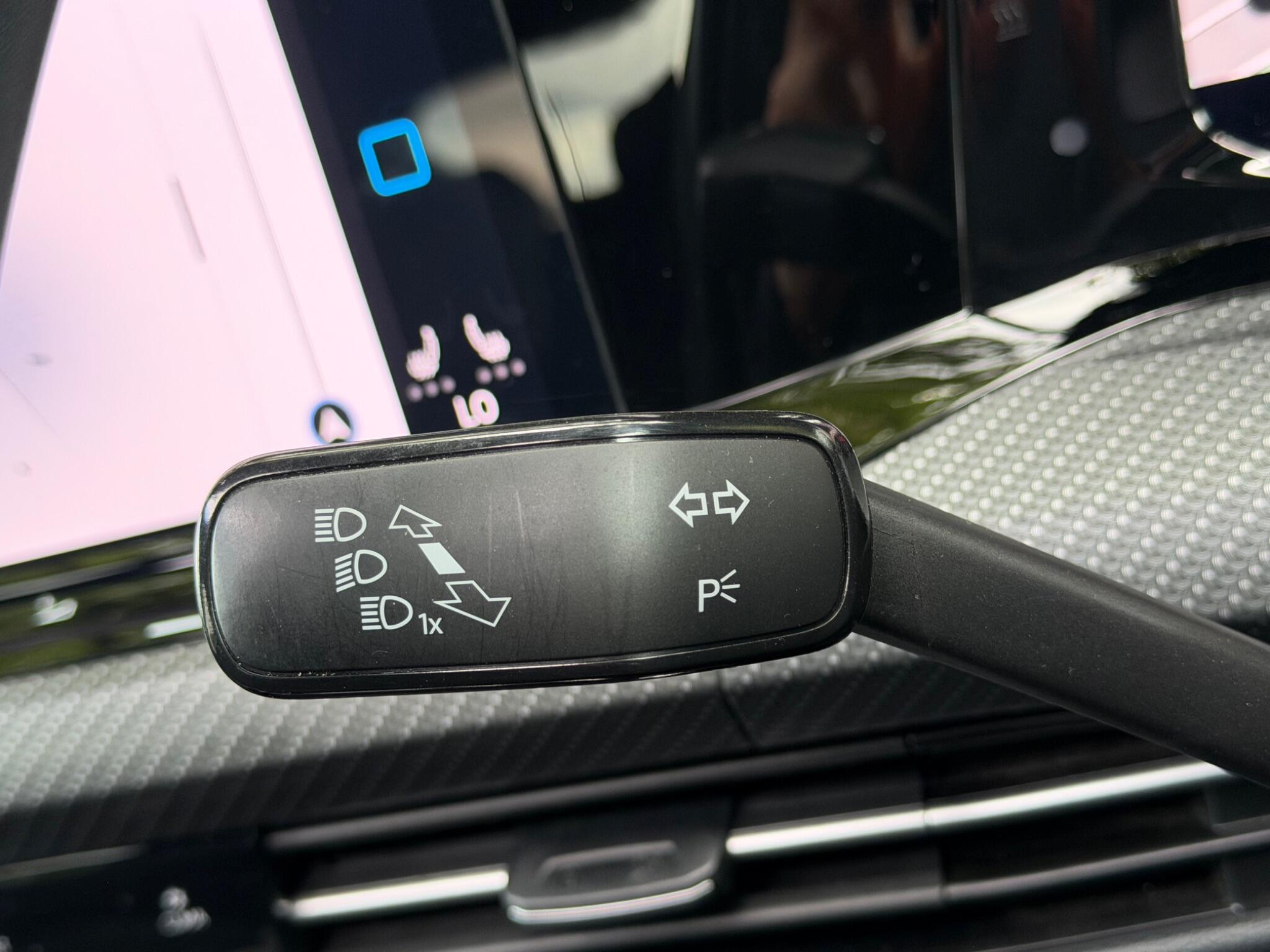 Volkswagen Golf - Image 48