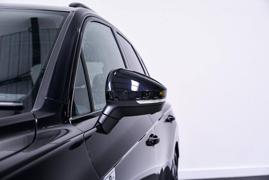 Volkswagen Touareg - Image 9