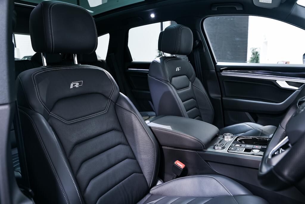 Volkswagen Touareg - Image 11
