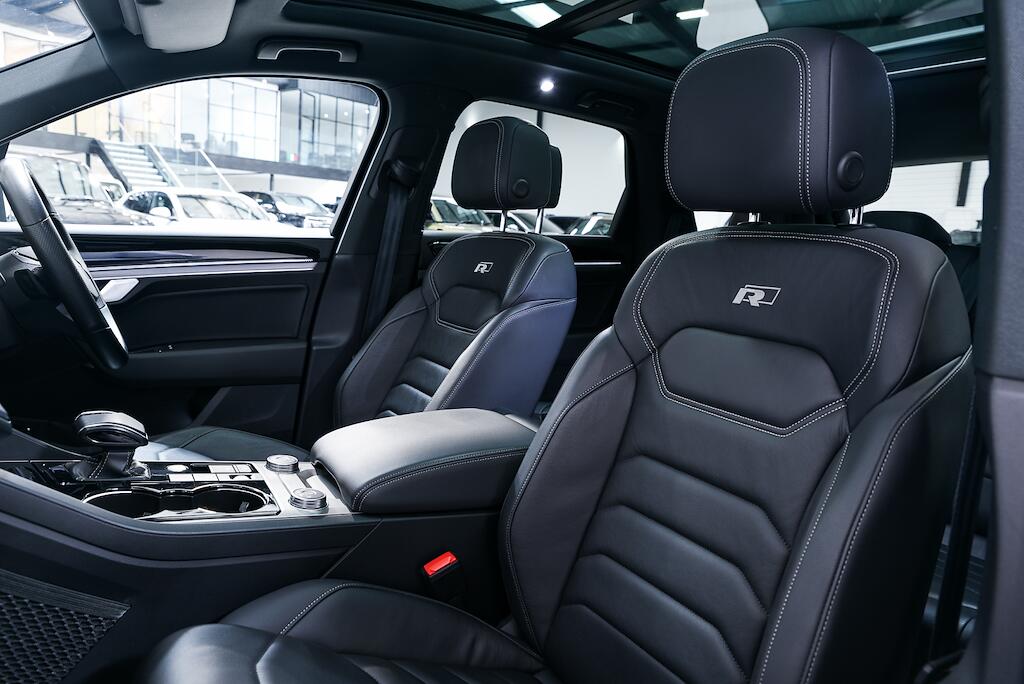 Volkswagen Touareg - Image 13