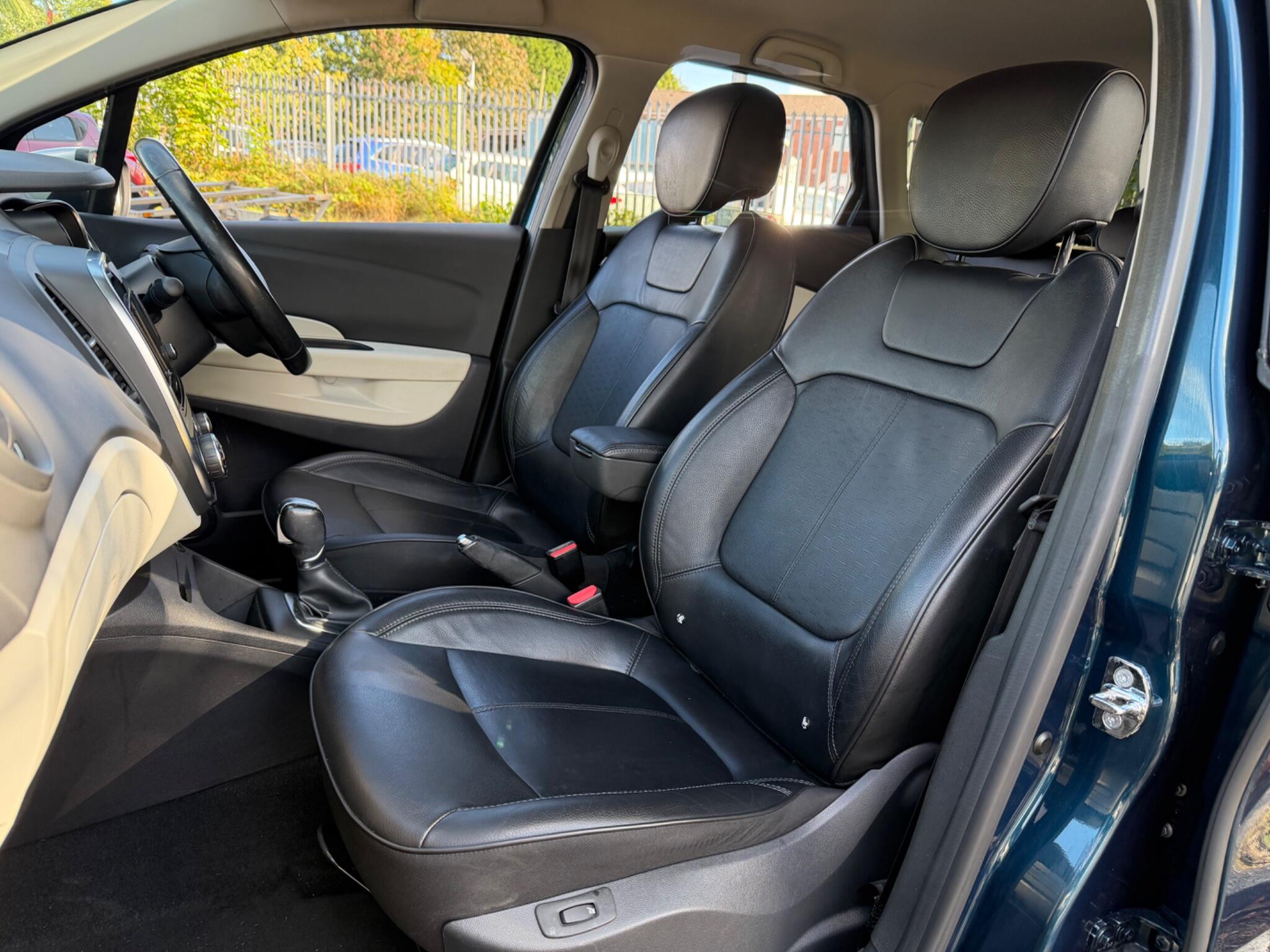 Renault Captur - Image 16