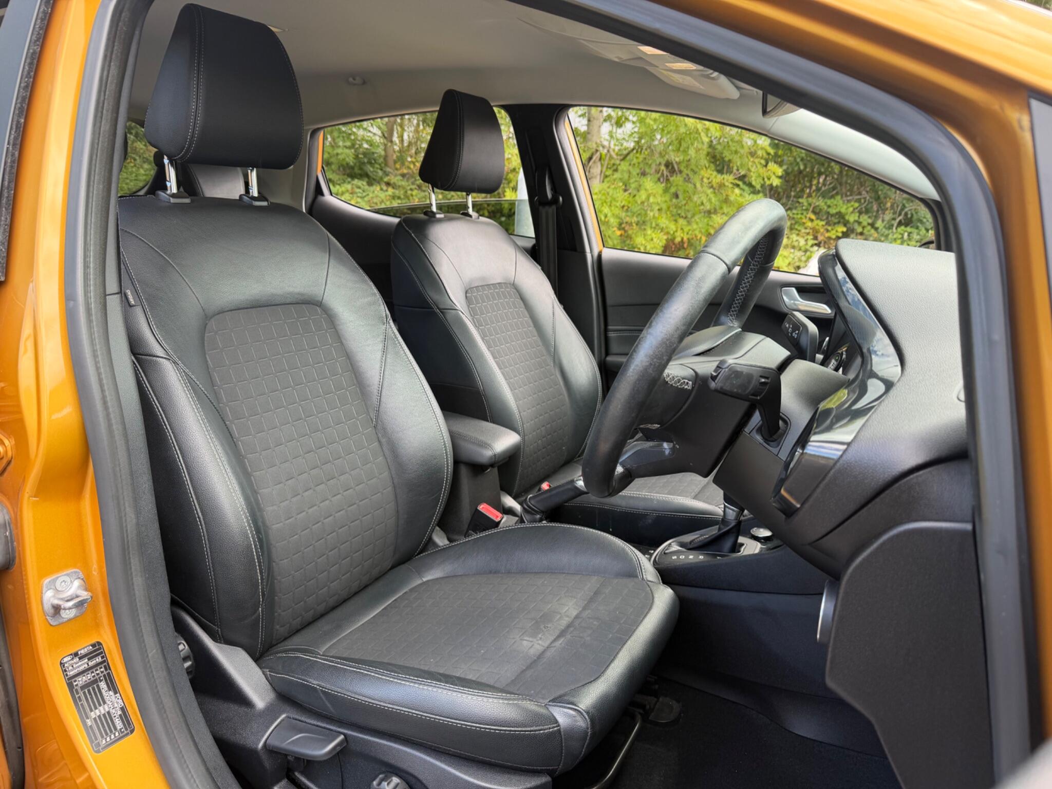 Ford Fiesta - Image 10