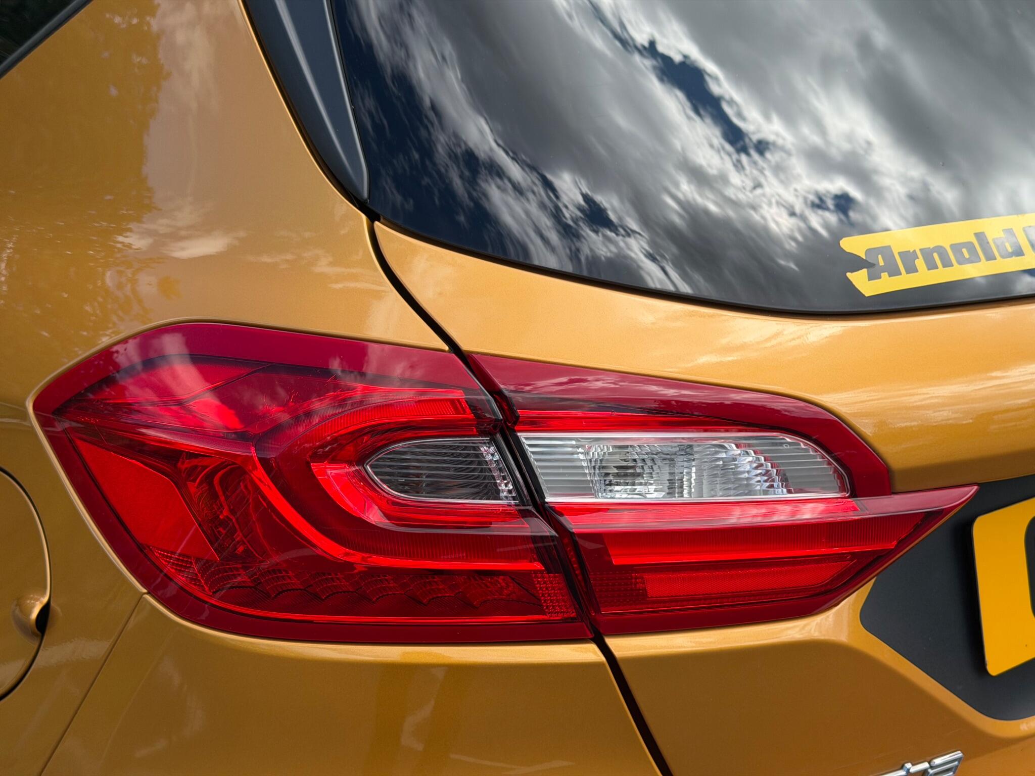 Ford Fiesta - Image 17