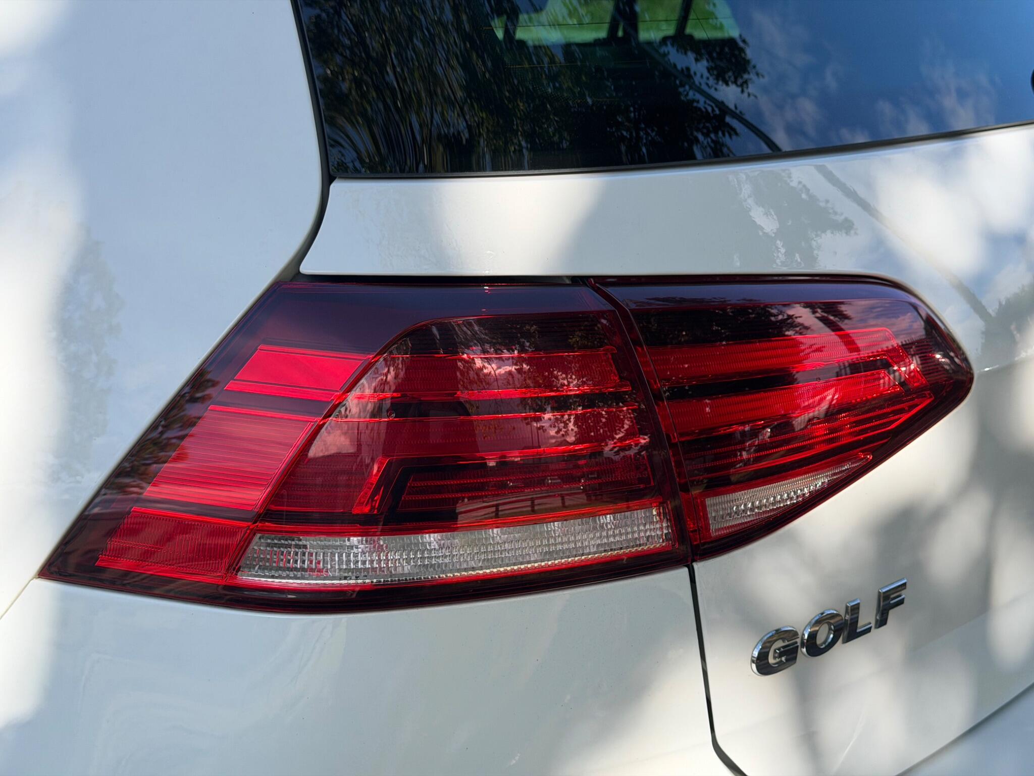 Volkswagen Golf - Image 14